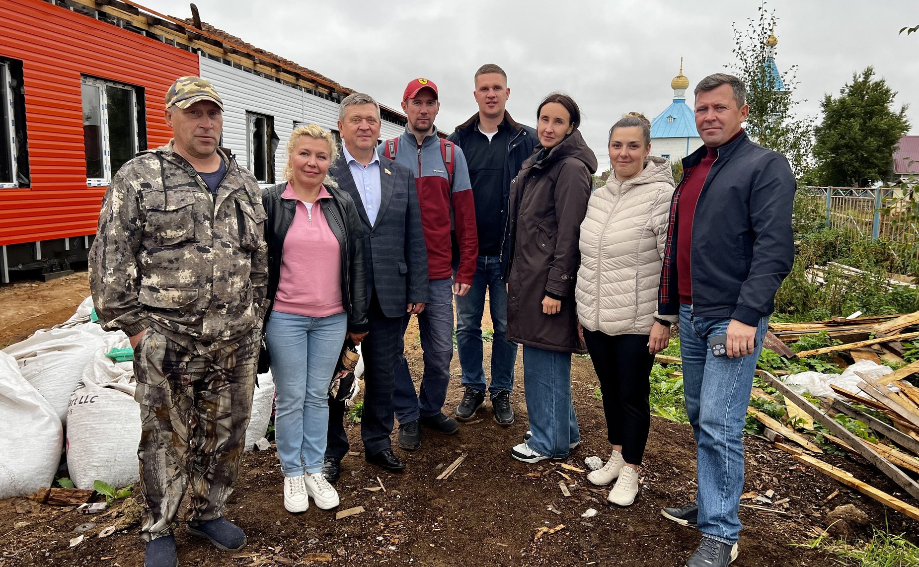 Александр Лутовинов оценил ход капитального ремонта сельской школы в Ненецком автономном округе