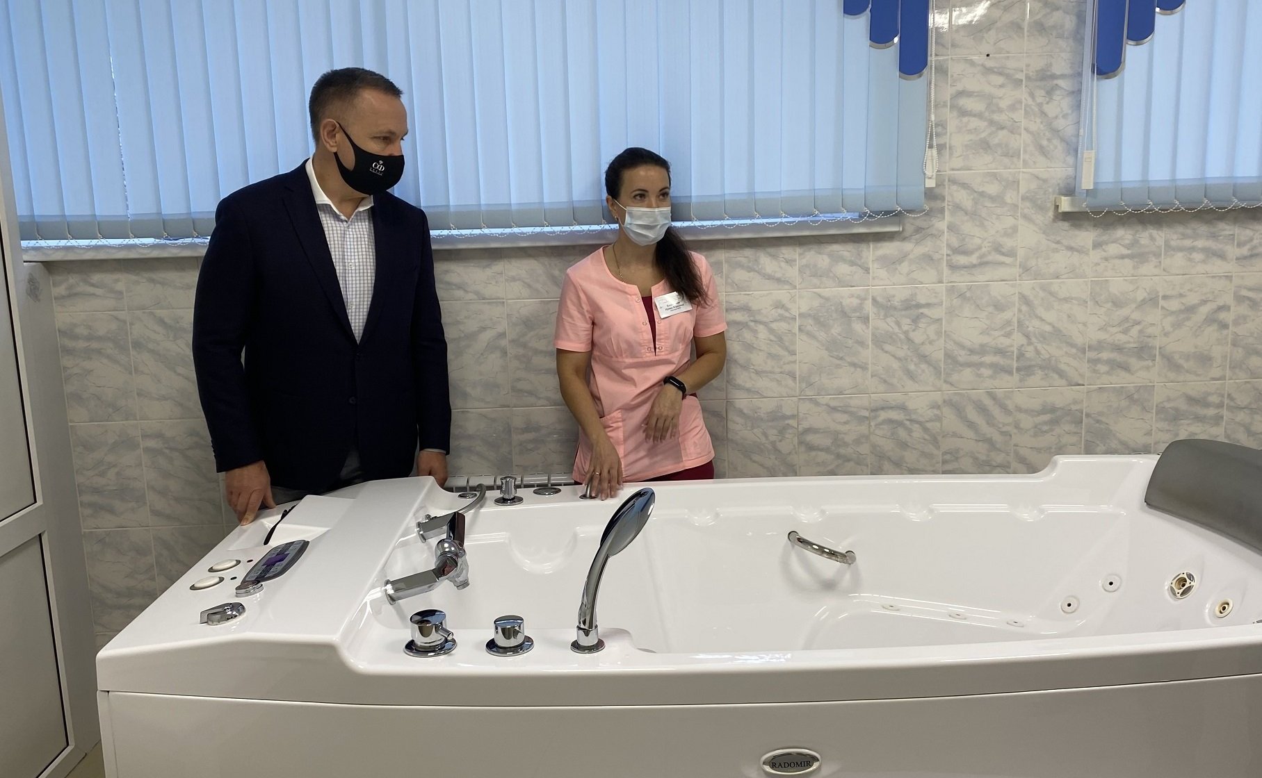 Олег Алексеев посетил филиал областного реабилитационного центра для детей и подростков с ограниченными возможностями в г. Саратове и Энгельсский дом-интернат для престарелых и инвалидов