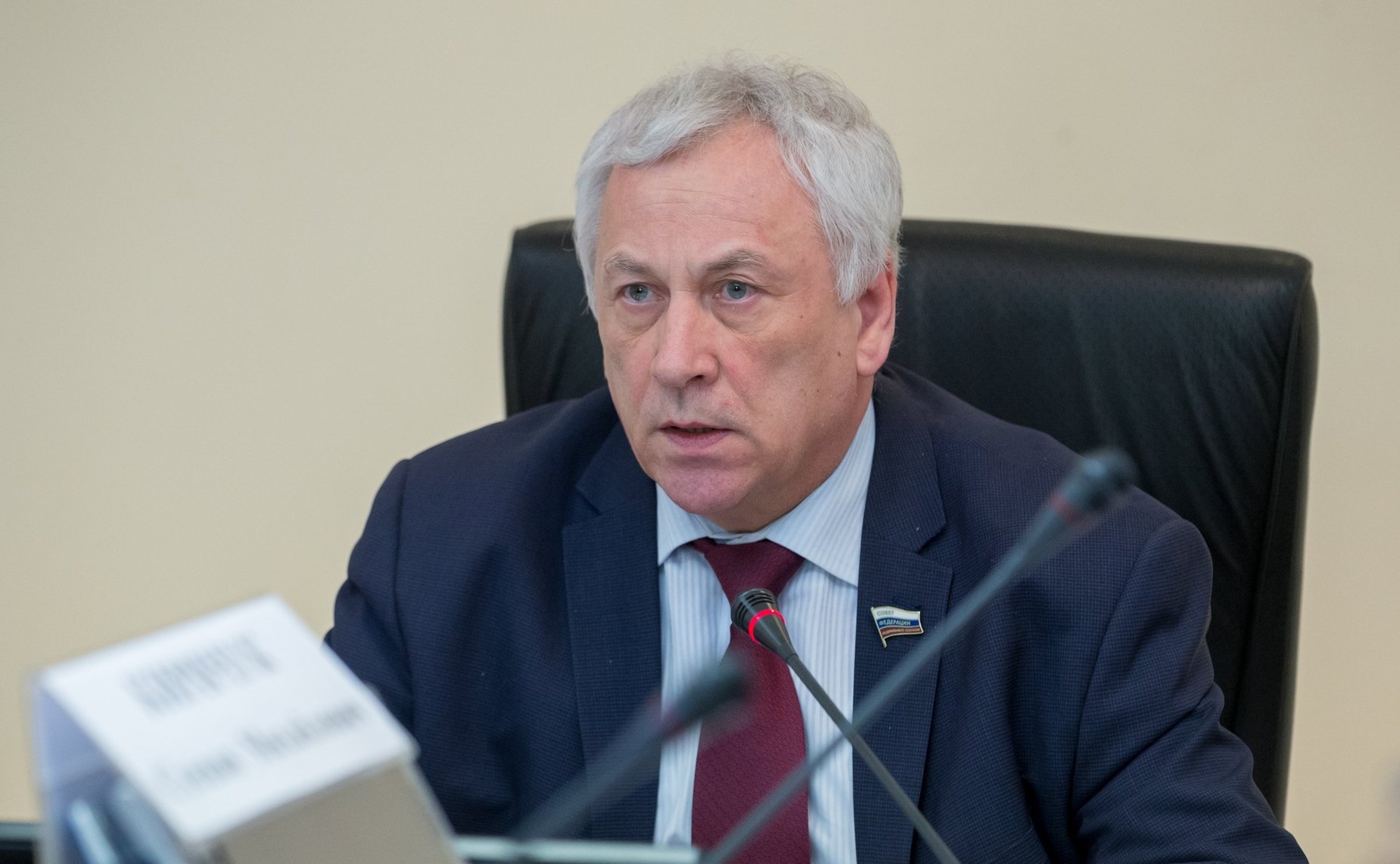 Юрий Липатов