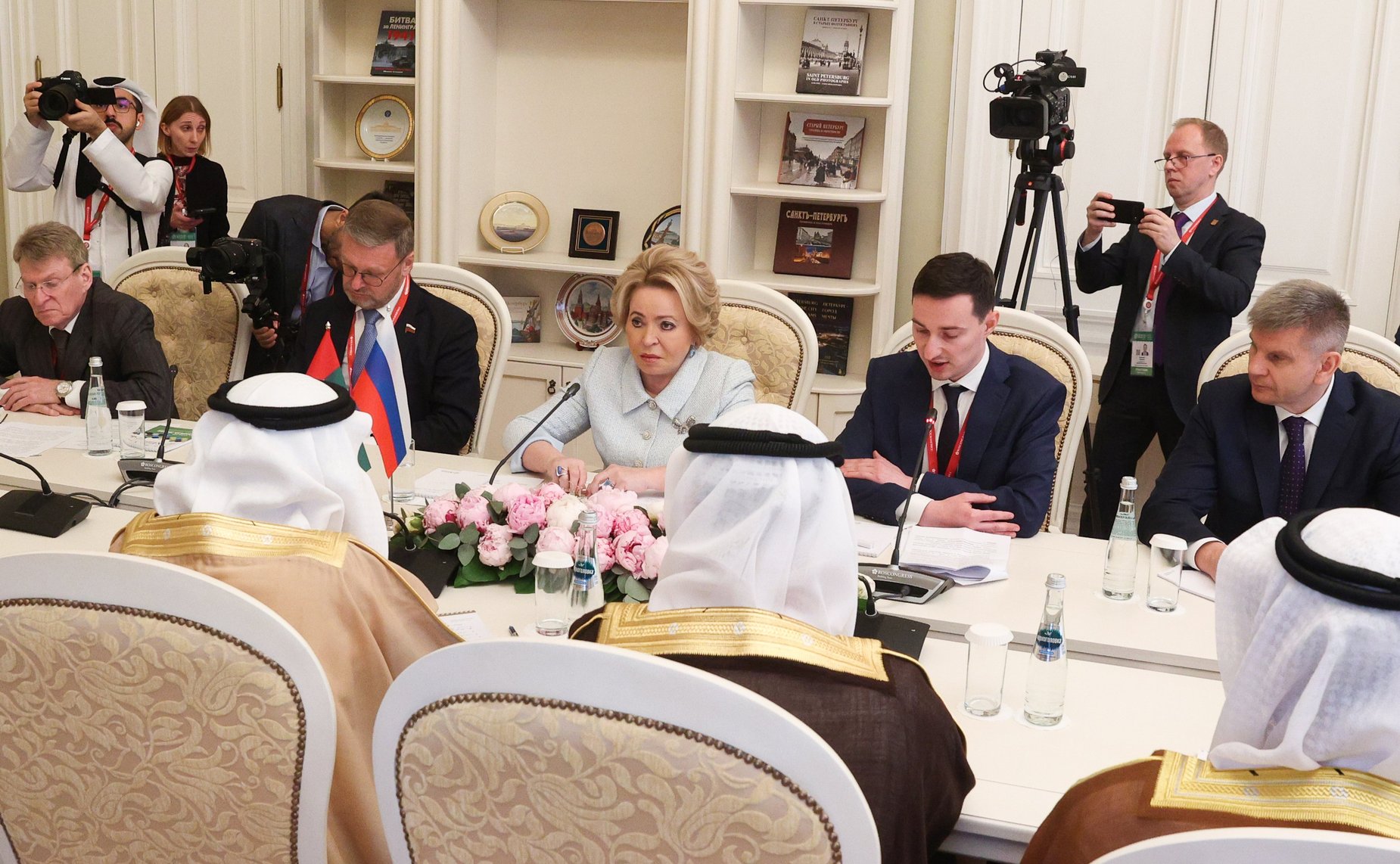 Валентина Матвиенко провела встречу с Председателем Федерального национального совета Объединенных Арабских Эмиратов Сакром Гоббашем
