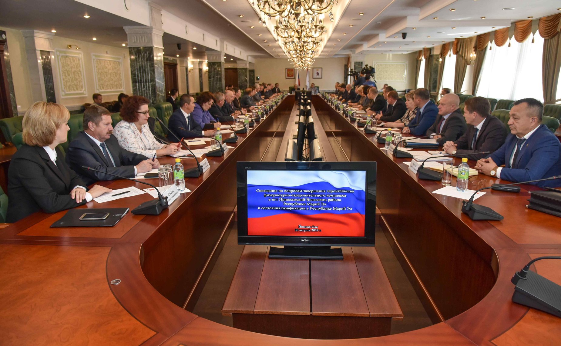 Совещание по вопросам завершения строительства физкультурно-оздоровительного комплекса в поселке городского типа Приволжский Волжского района Республики Марий Эл и состояния газификации в регионе в регионе