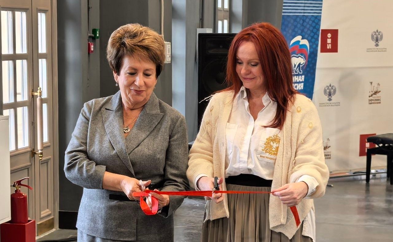 Екатерина Алтабаева приняла участие в открытии фотовыставки, посвященной духовной поддержке военнослужащих