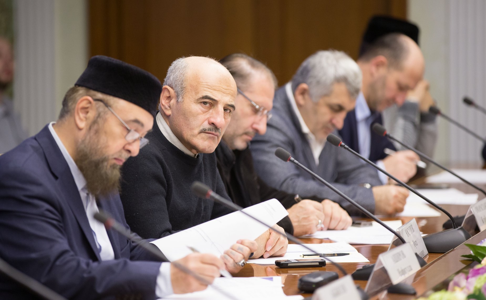 Ильяс Умаханов  провел совещание, посвященное итогам Хаджа-2014