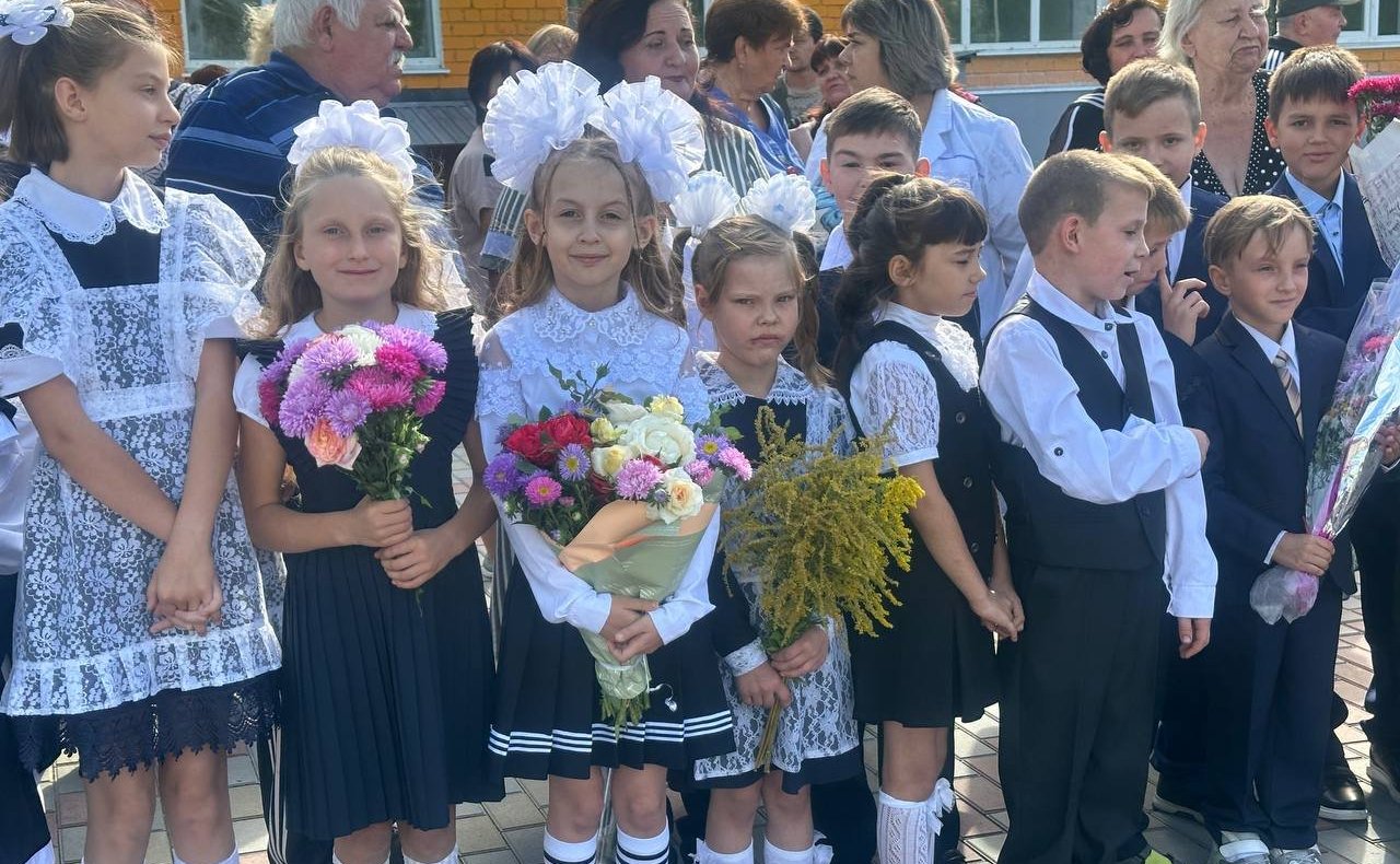 Дарья Лантратова приняла участие в открытии школы после капитального ремонта