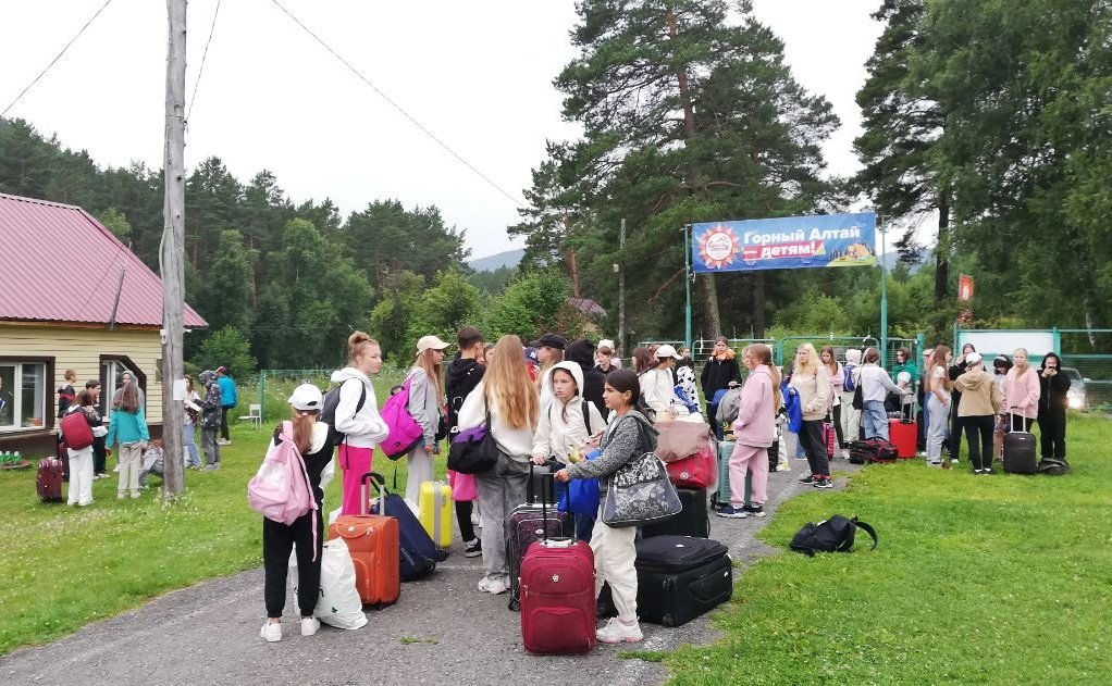 Татьяна Гигель в ходе рабочей поездки в регион побывала в детском оздоровительном лагере «Горный Орленок»
