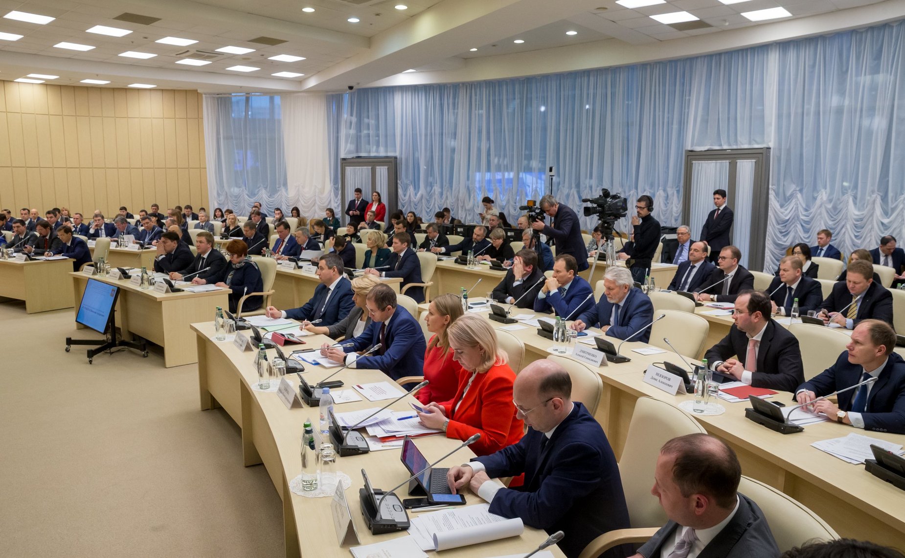 «Круглый стол» на тему «Государственные меры стимулирования развития малого и среднего предпринимательства как дополнительные источники доходов бюджетов субъектов РФ»