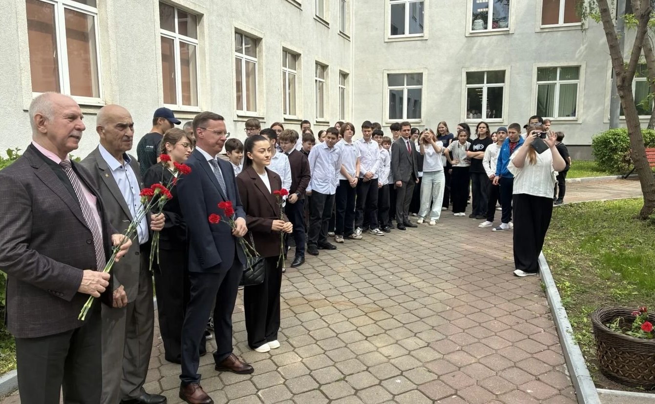 Виталий Назаренко принял участие в мероприятии, посвященном Дню осетинского языка и литературы