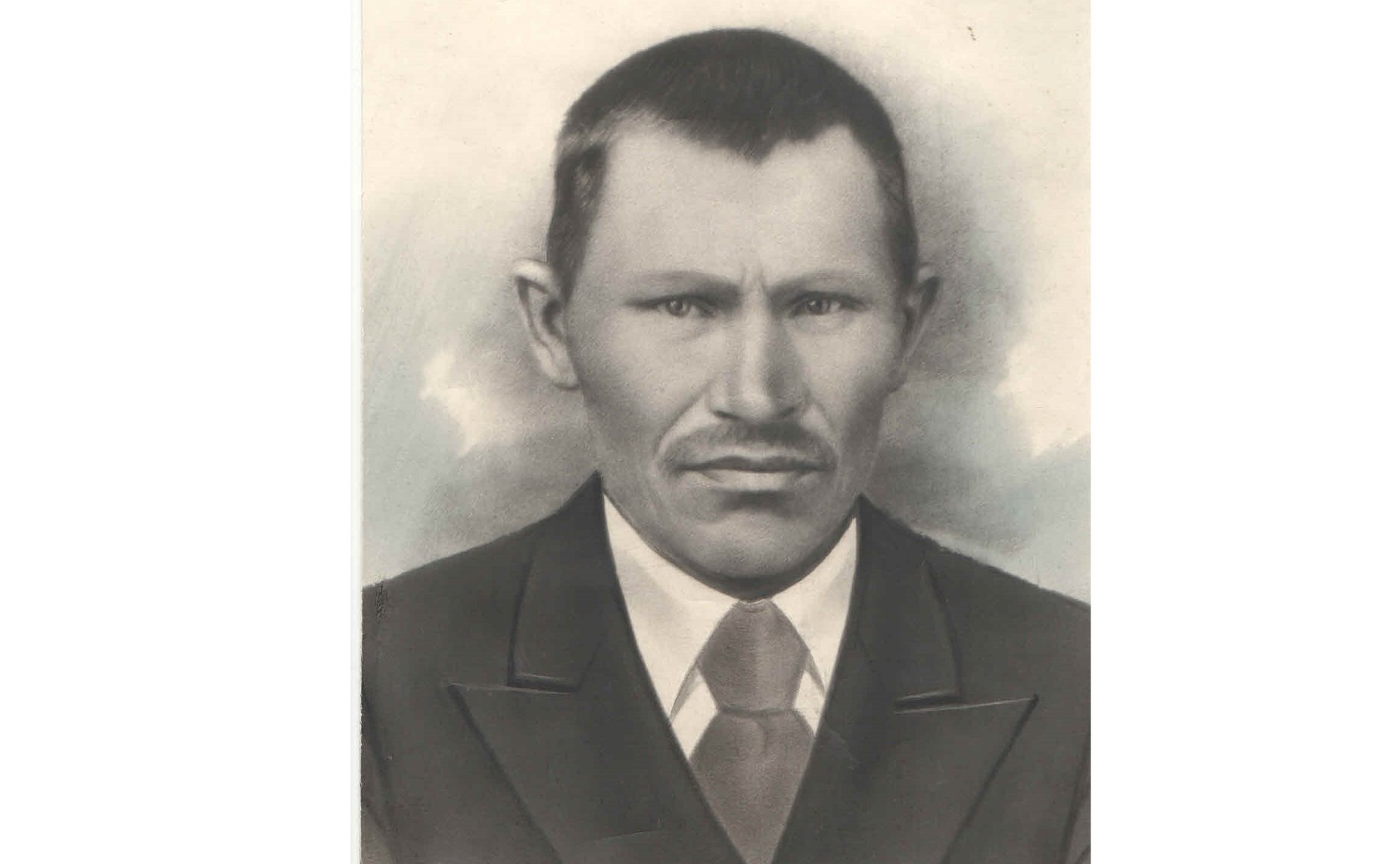 Комов Платон Николаевич (1896 — 08.12.1965) Пензенская обл, с.Студеновка, рядовой, участвовал в битве под Сталининградом. Прадед помощника сенатора В. Бекетова Е. Косолаповой