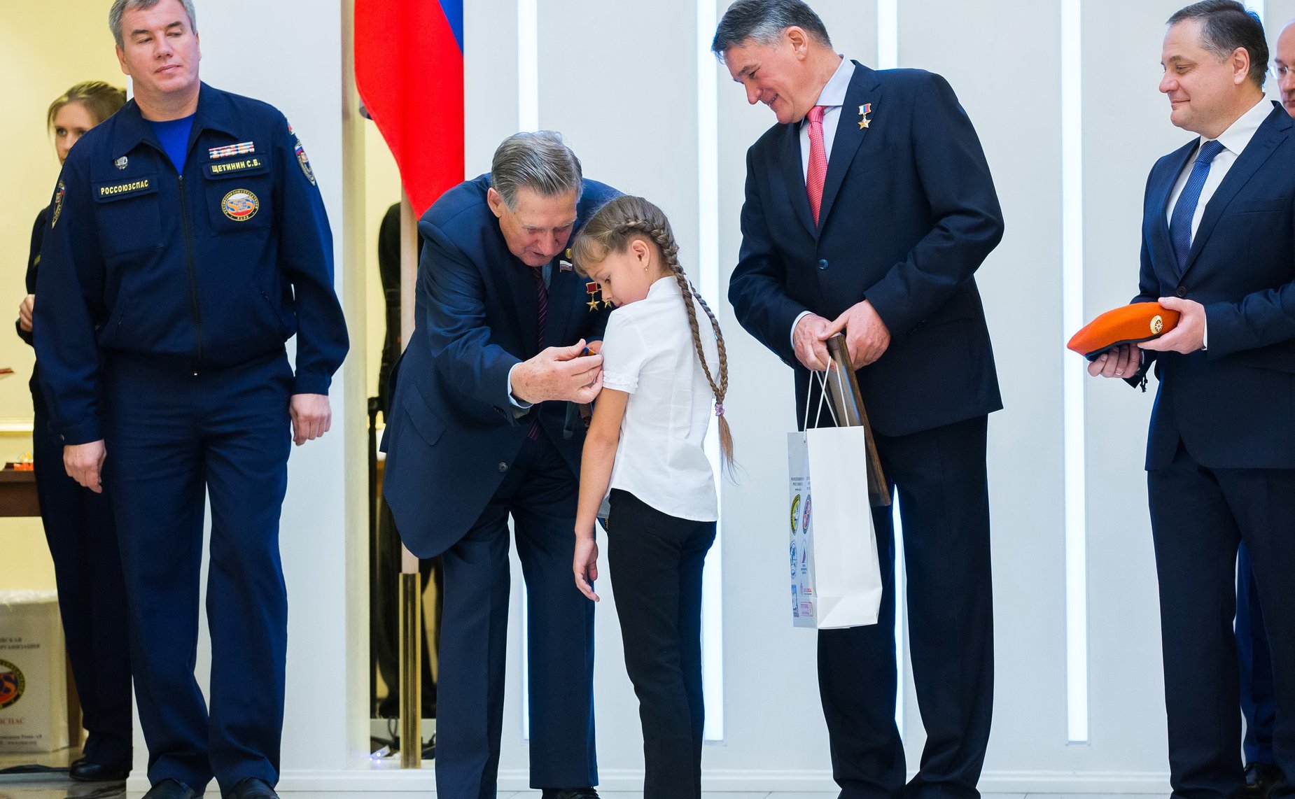 Награждение детей и подростков, проявивших мужество в экстремальных ситуациях и спасших человеческие жизни