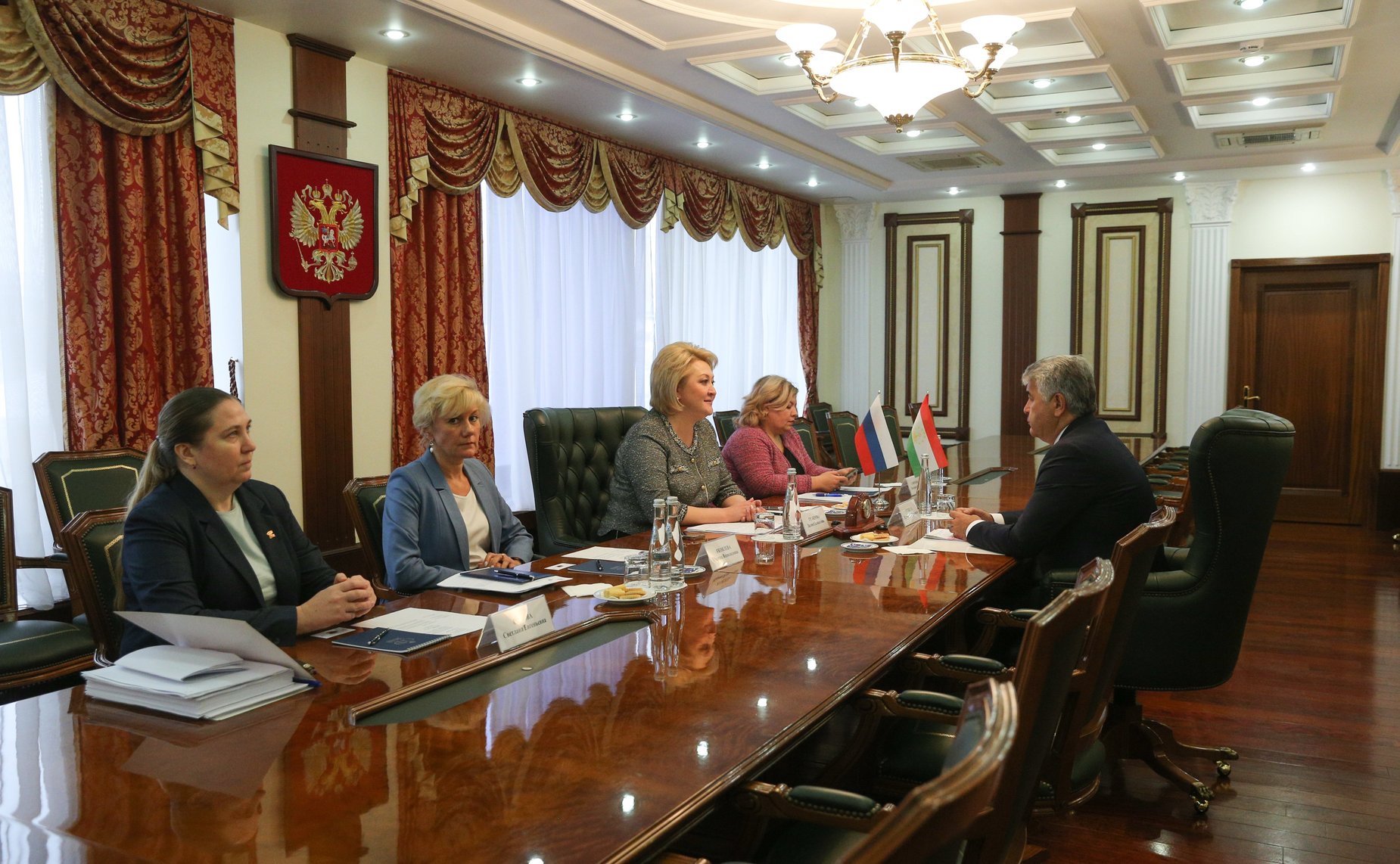 Встреча председателя Комитета СФ Лилии Гумеровой с председателем Комитета Маджлиси милли Маджлиси Оли Республики Таджикистан по социальным вопросам, защите здоровья, науке, образованию, культуре, молодежной и гендерной политике