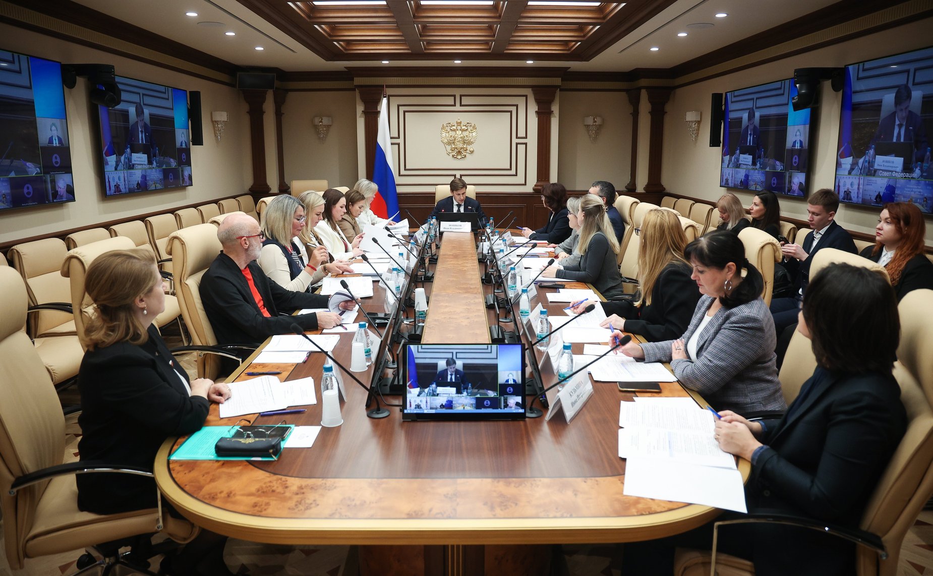 Круглый стол Комитета Совета Федерации по социальной политике «Профессиональное долголетие: востребованность старшего поколения на рынке труда»