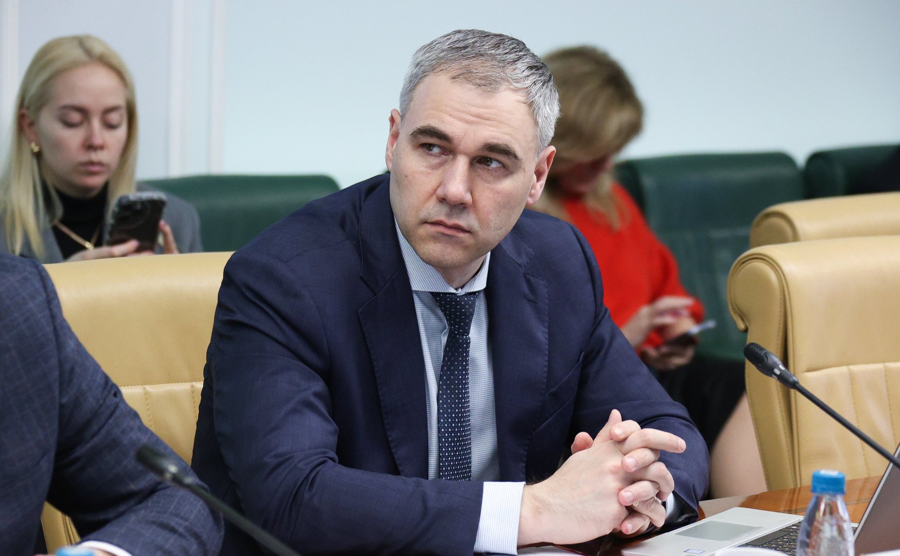 Заседание Комиссии Совета Федерации по защите государственного суверенитета и предотвращению вмешательства во внутренние дела Российской Федерации