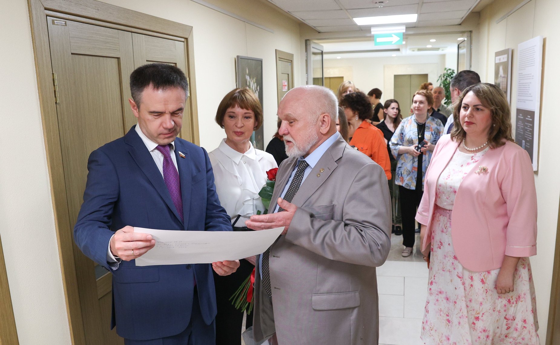 Торжественное открытие персональной выставки художников Николая и Елены Комаровых на тему «Продолжая традиции»