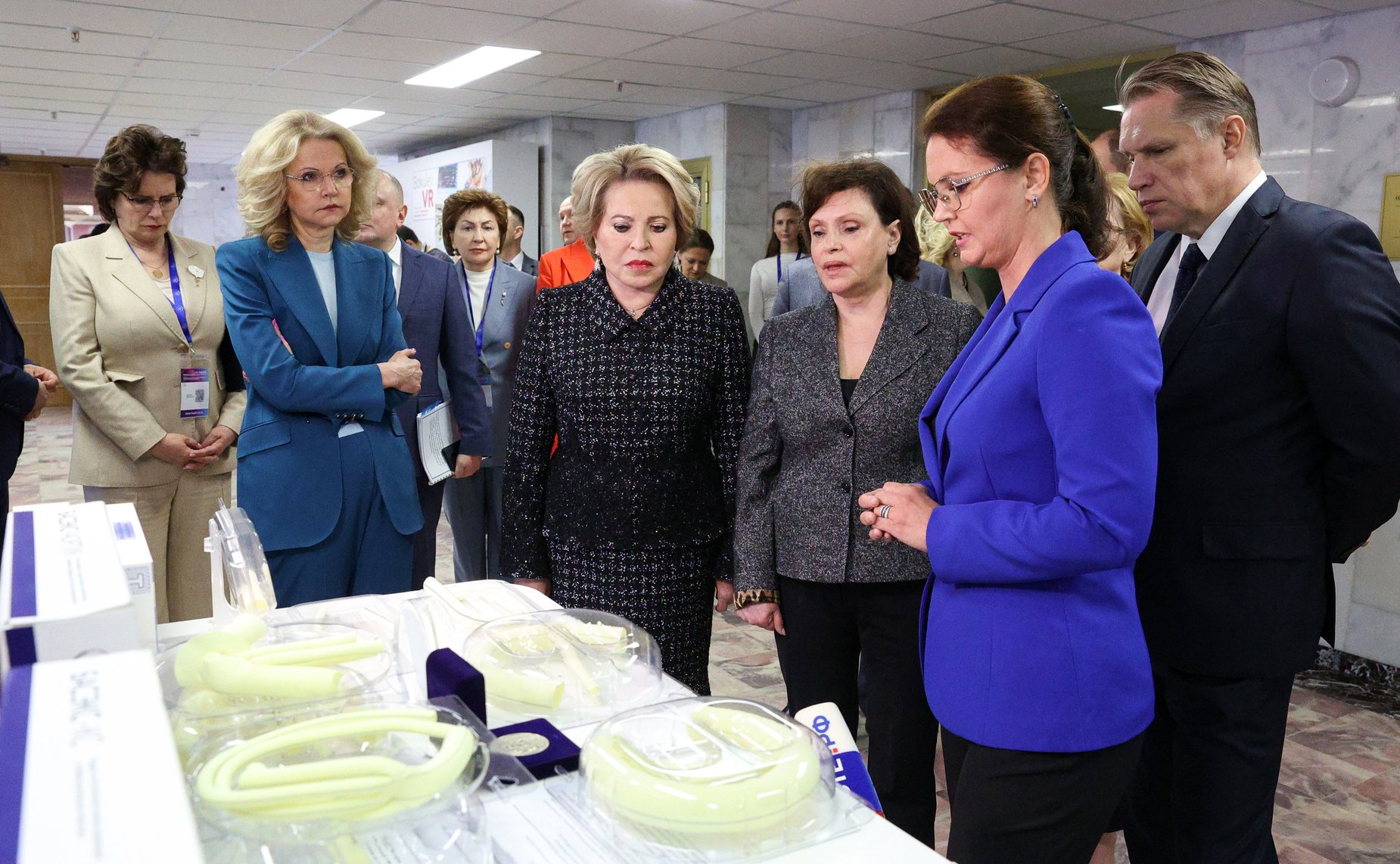 Валентина Матвиенко посетила Национальный медицинский исследовательский центр сердечно-сосудистой хирургии имени А.Н. Бакулева
