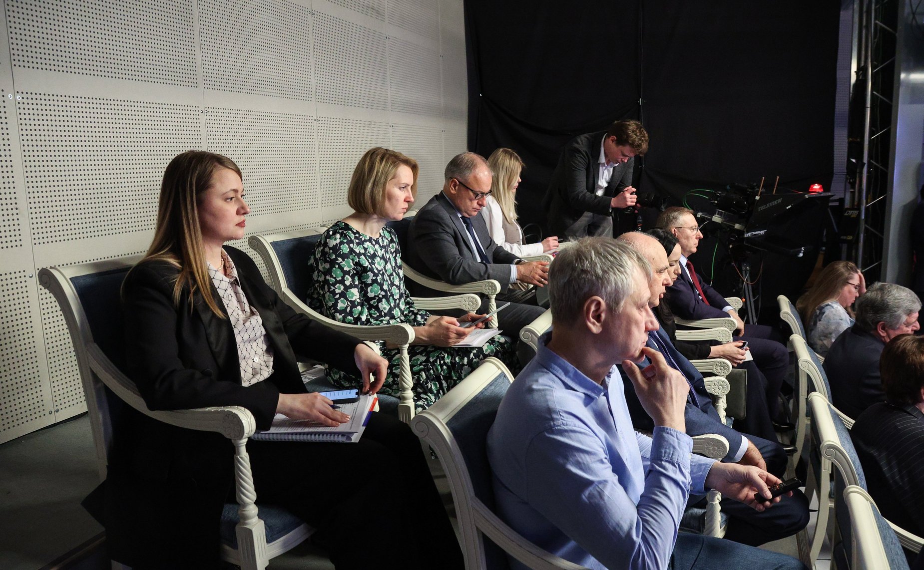 В Совете Федерации состоялся «Парламентский диалог» с Министром строительства и ЖКХ Иреком Файзуллиным