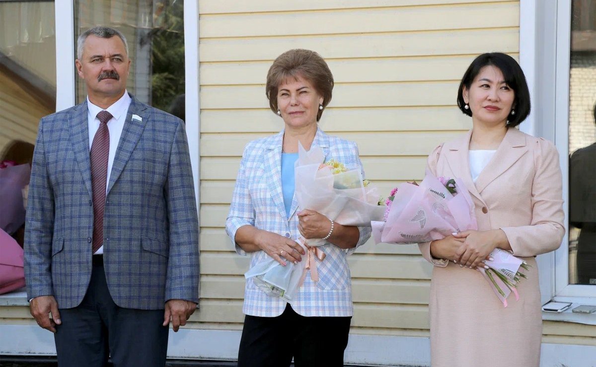 Татьяна Гигель приняла участие в торжественной линейке в республиканском классическом лицее, посвященной Дню знаний