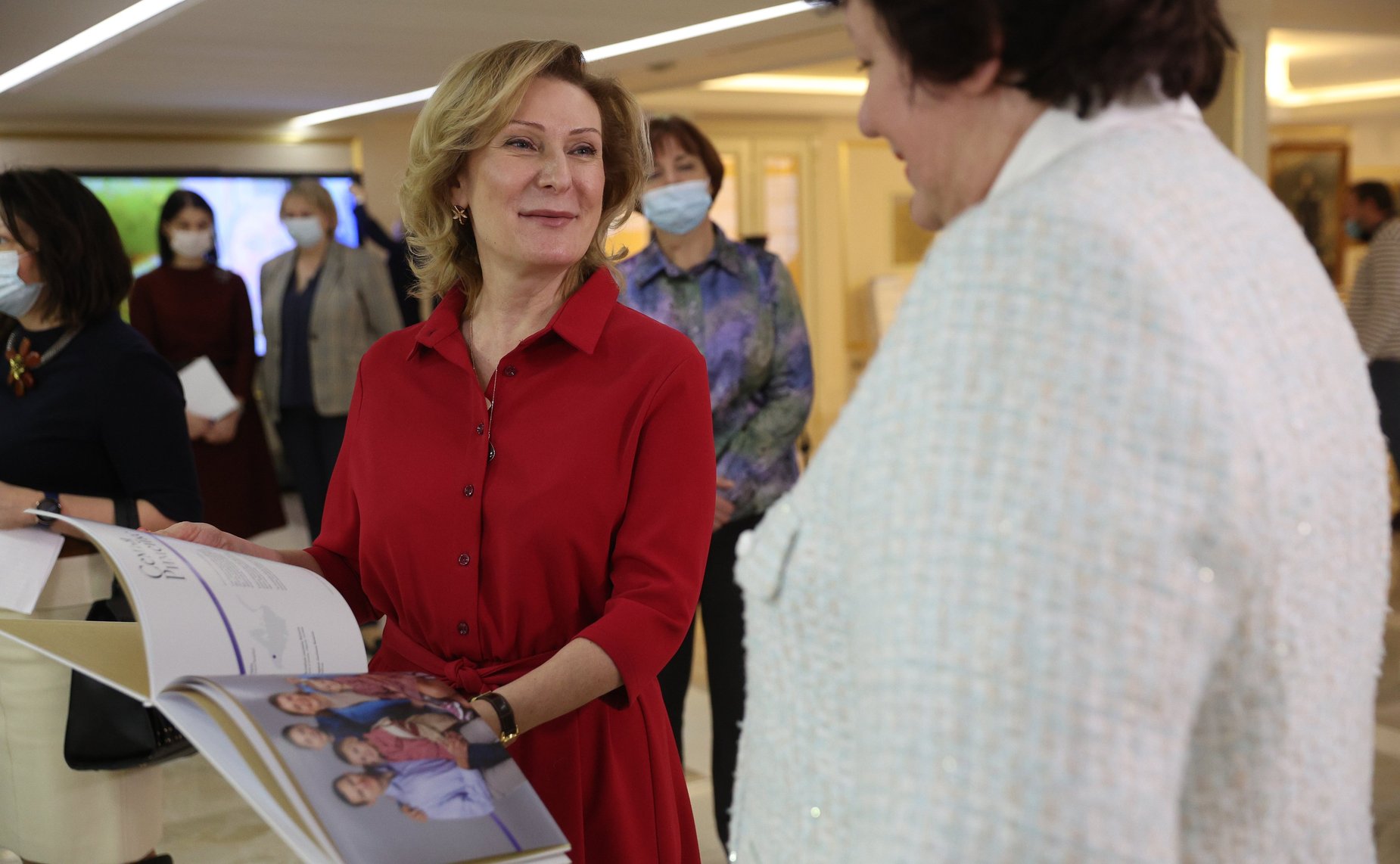 Открытие в Совете Федерации фотовыставки «Я ЖИВУ» в преддверии Международного дня редких заболеваний