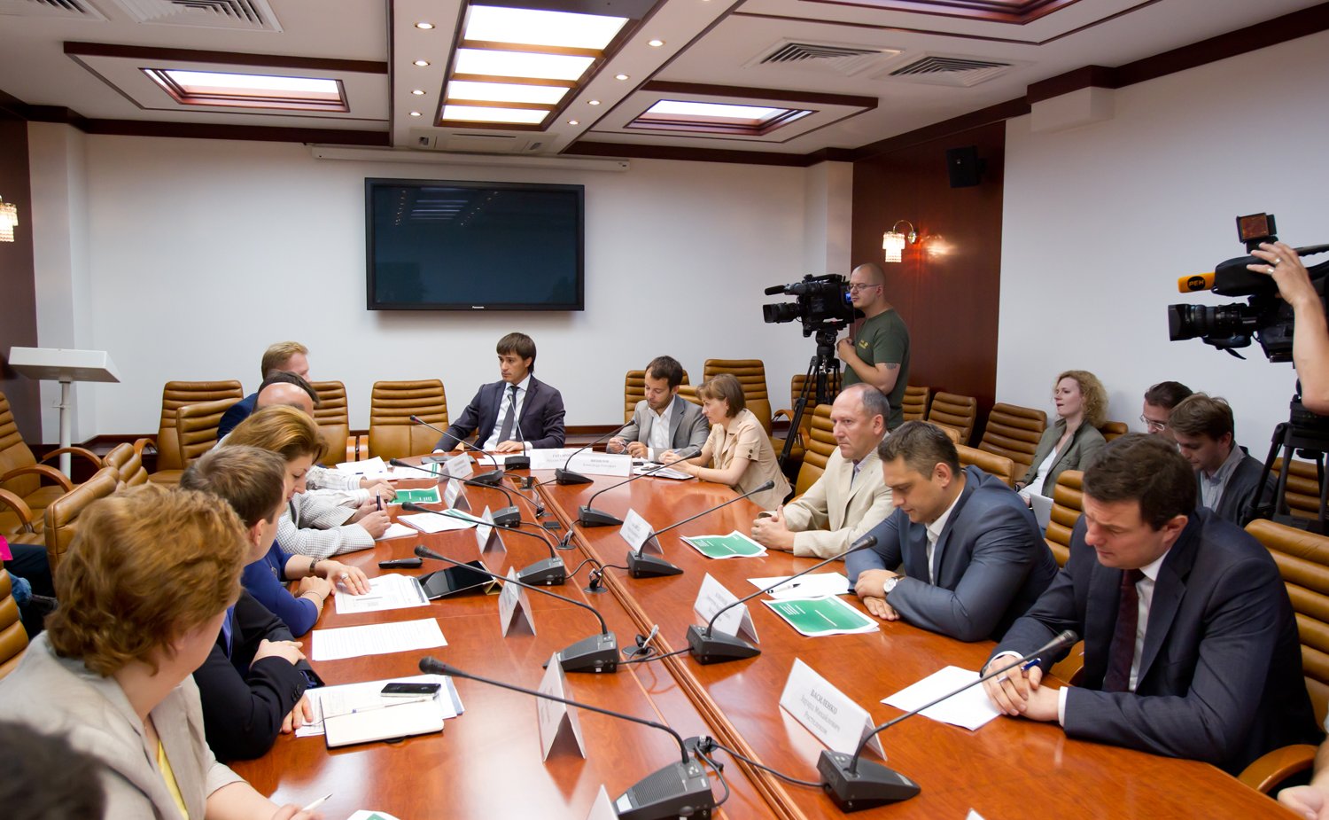 Заседание временной комиссии по развитию информационного общества, посвященное вопросам конфиденциальности телефонных разговоров и защиты персональных данных в Интернете