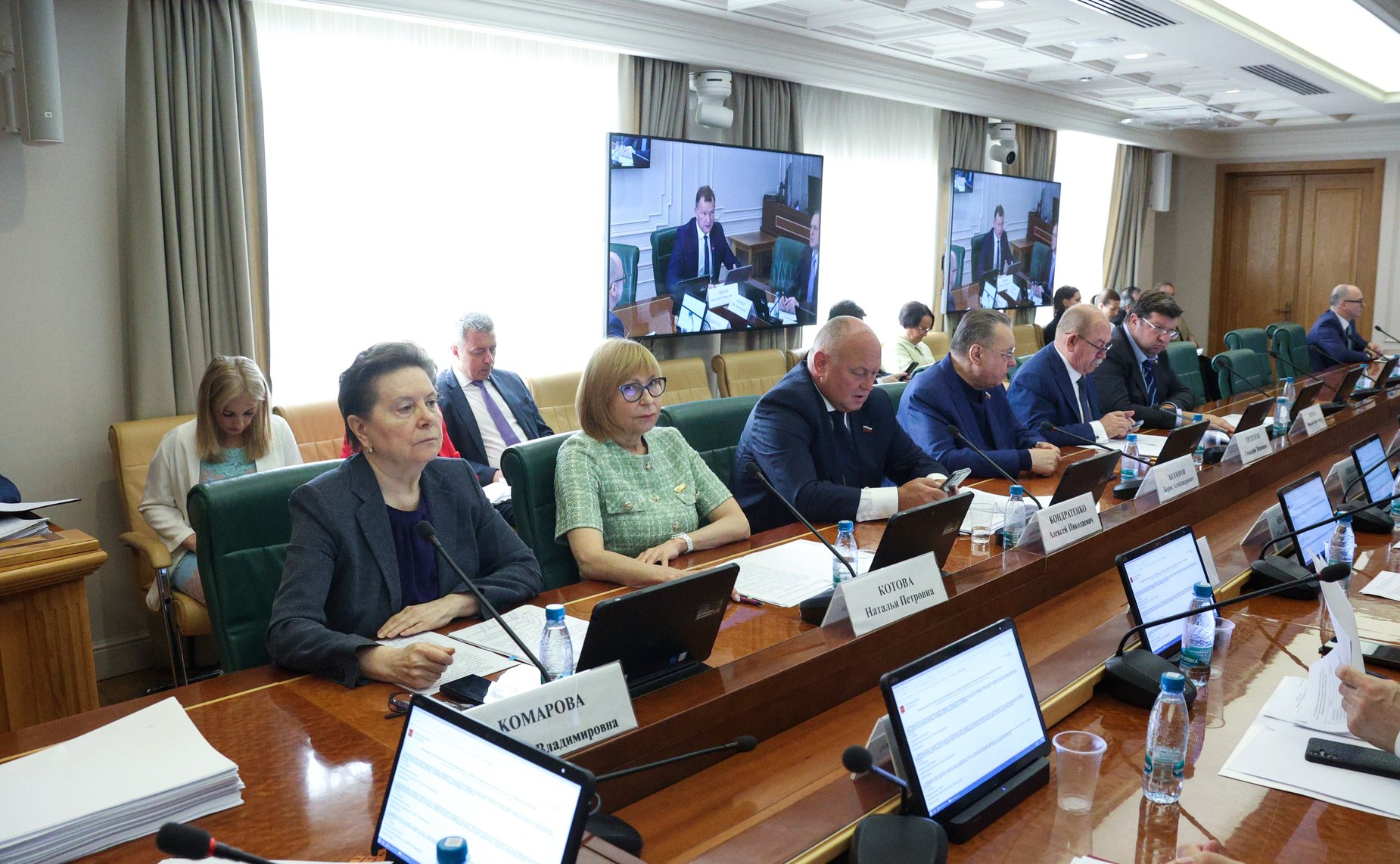 Заседание Комитета Совета Федерации по аграрно-продовольственной политике и природопользованию