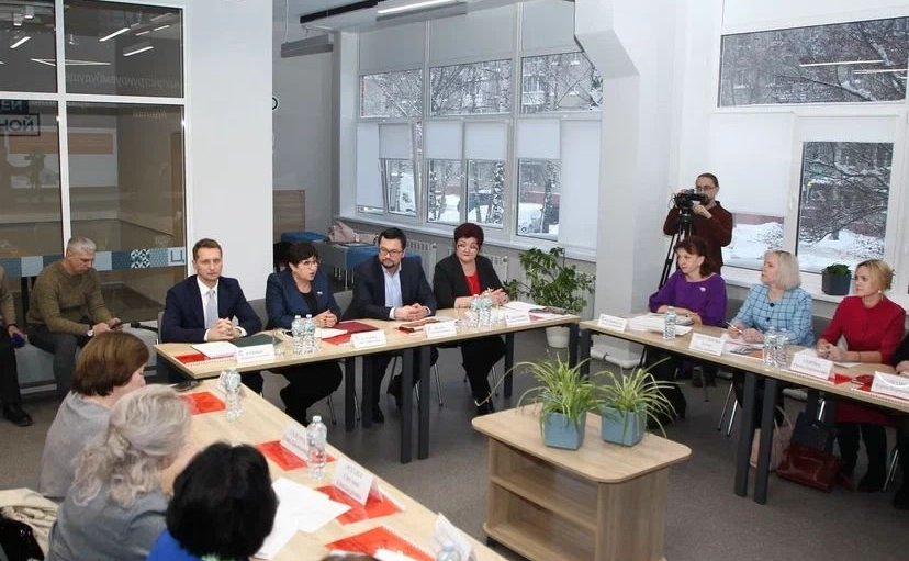 Вопросы профессионального ориентирования и социальной адаптации воспитанников детских домов и интернатов Владимирской области обсудили в формате «круглого стола»