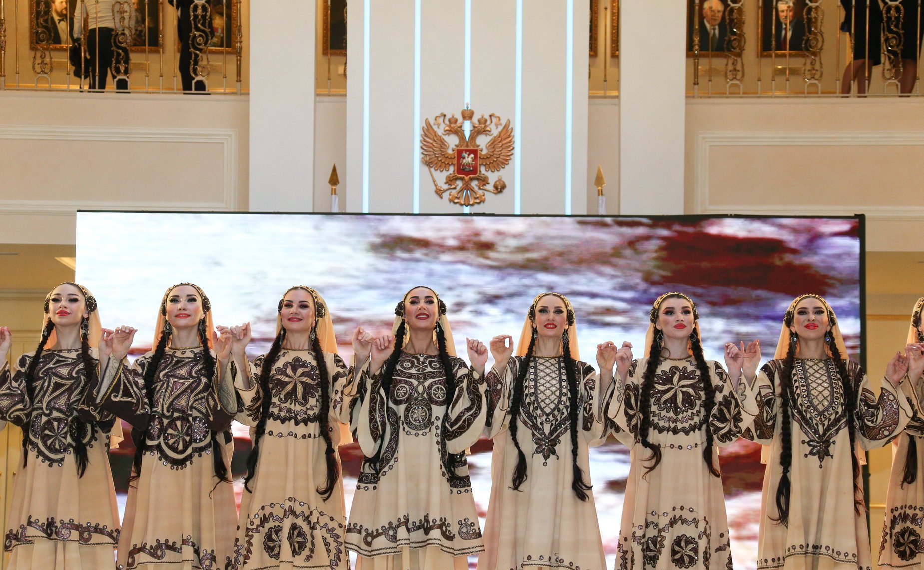 Выступление в Совете Федерации Государственного академического заслуженного ансамбля танца Дагестана «Лезгинка»