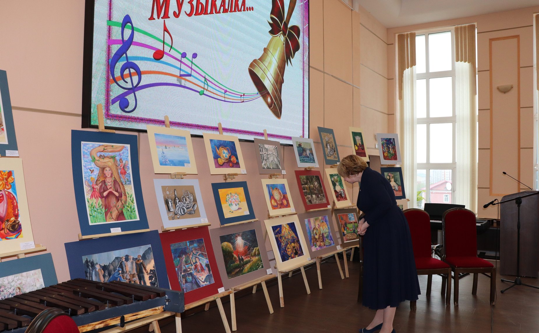 Римма Галушина приняла участие в торжественном мероприятии, посвященном выпуску учеников Детской школы искусств в Нарьян-Маре