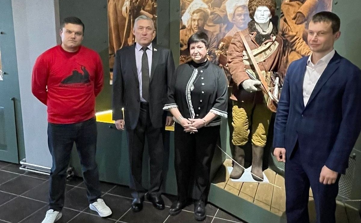 Юрий Валяев в ходе поездки в регион посетил мемориальный музейный комплекс «Волочаевское сражение»