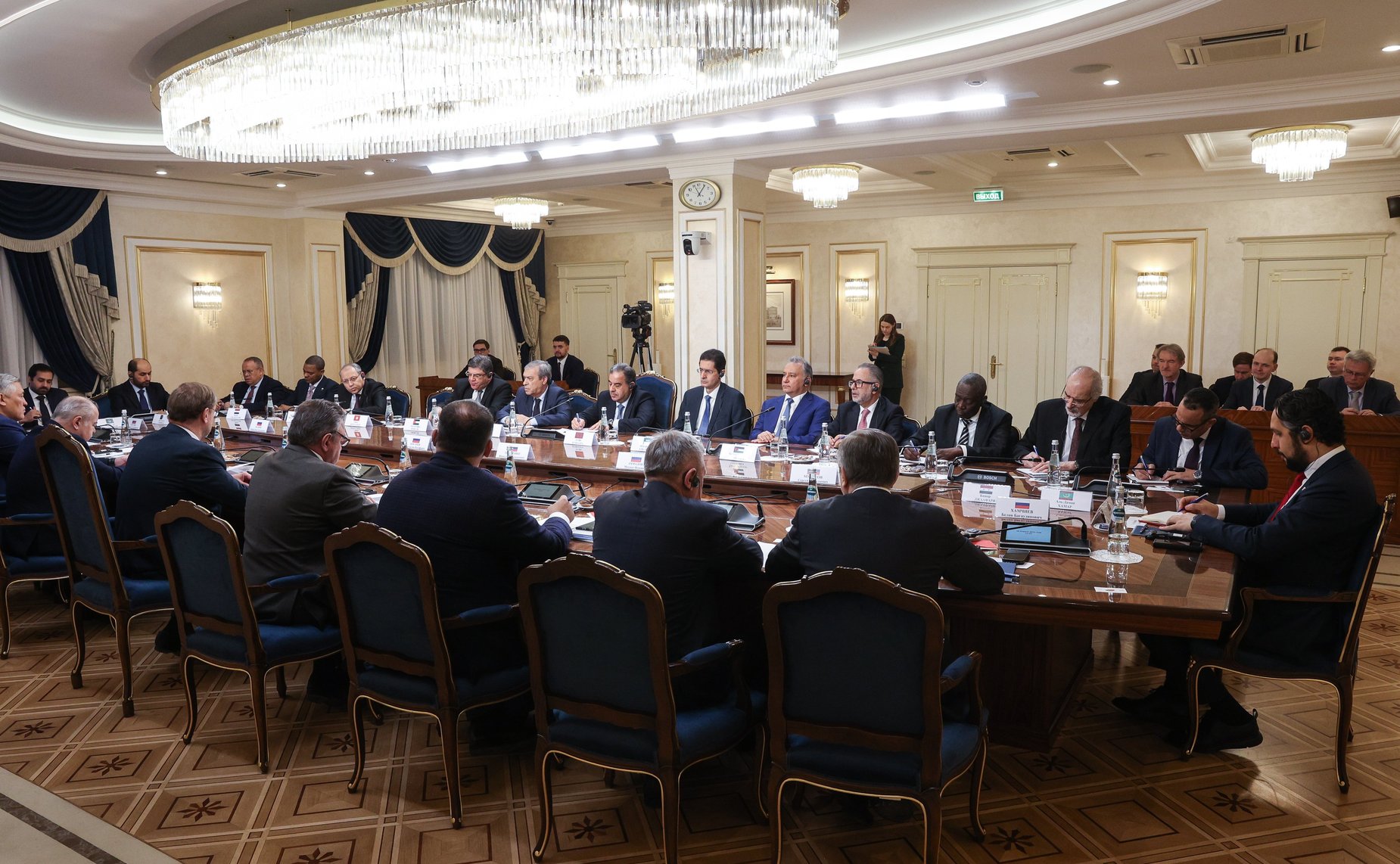 Константин Косачев провел встречу с главами дипломатических представительств арабских государств, аккредитованными в Российской Федерации