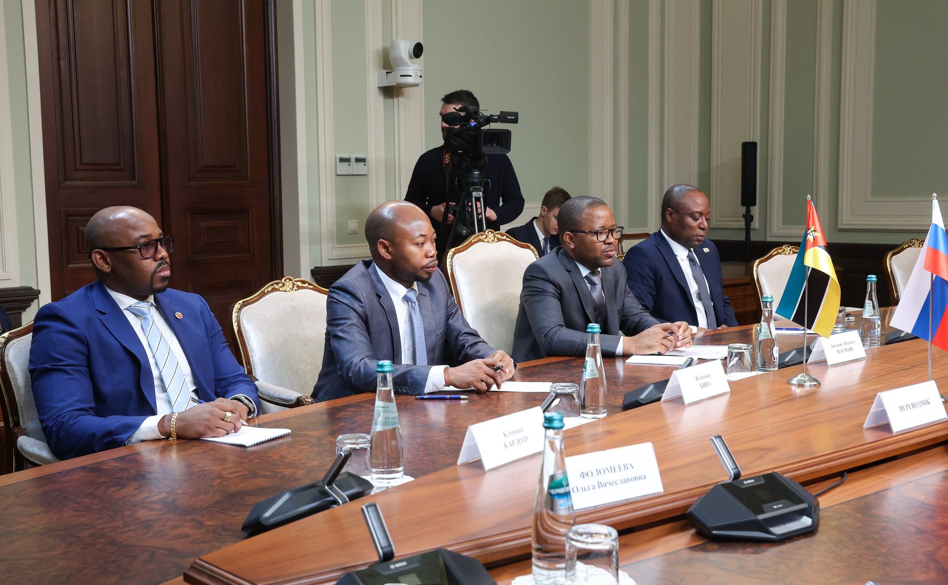 Встреча Руководителя Аппарата Совета Федерации Геннадия Голова с Генеральным секретарем Ассамблеи Республики Мозамбик