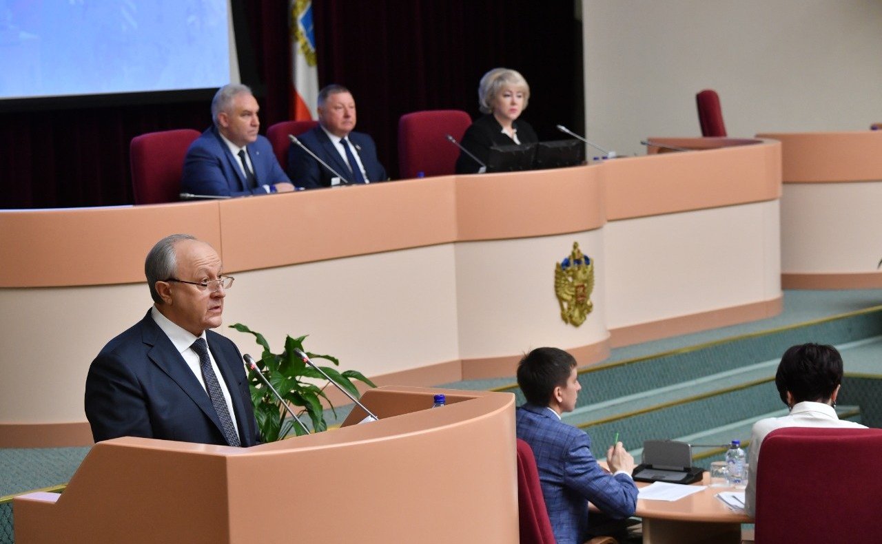 Олег Алексеев принял участие в работе сессии регионального парламента