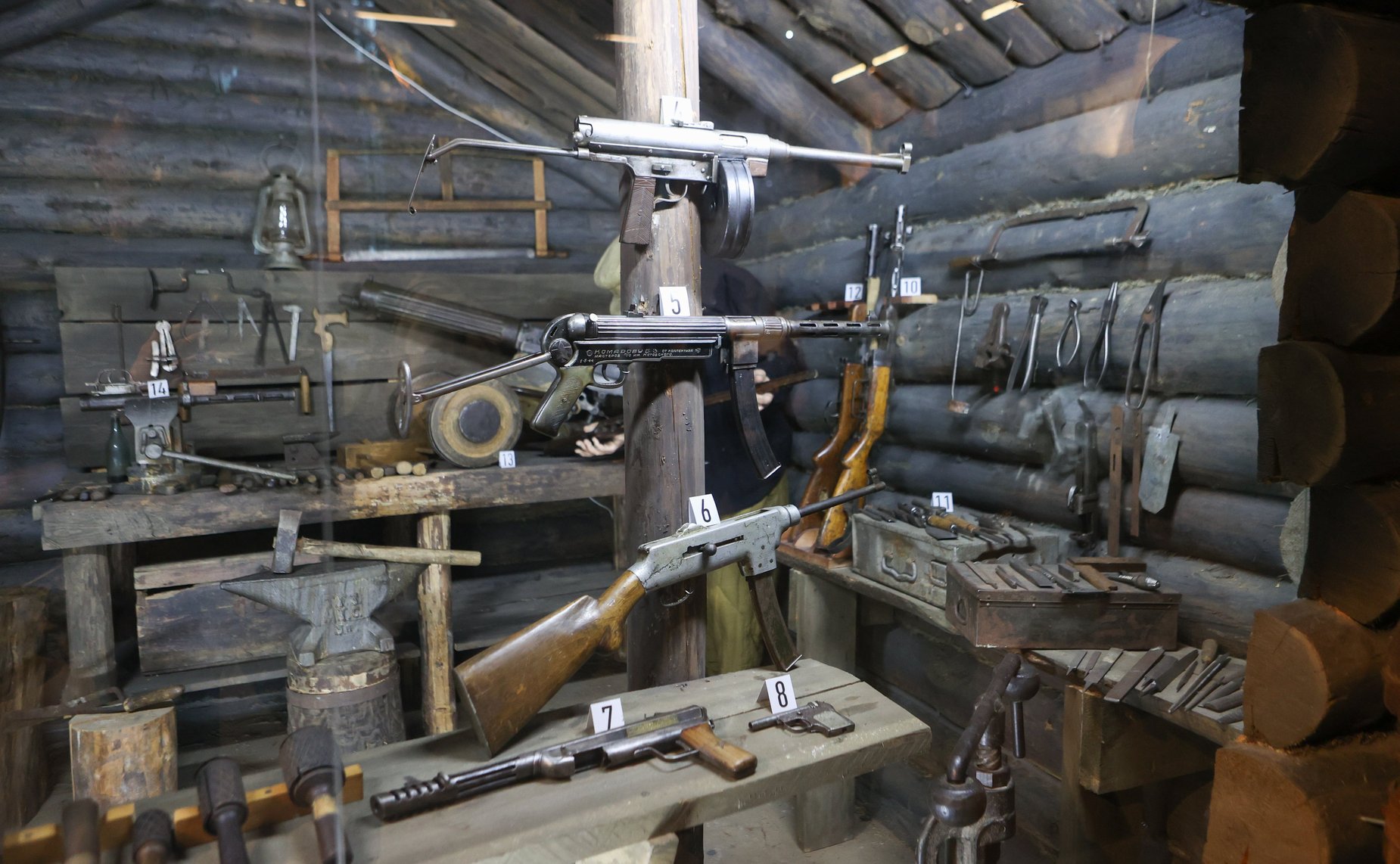 В рамках международного туристического форума Travel Нub «Содружество» участники посетили Белорусский государственный музей истории Великой Отечественной войны