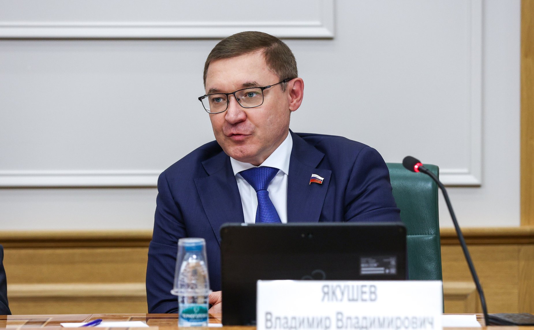 Владимир Якушев