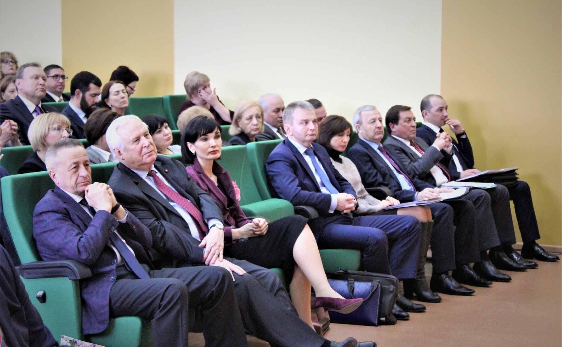 Выездные «парламентские слушания» Комитета СФ по социальной политике в Белгородской области