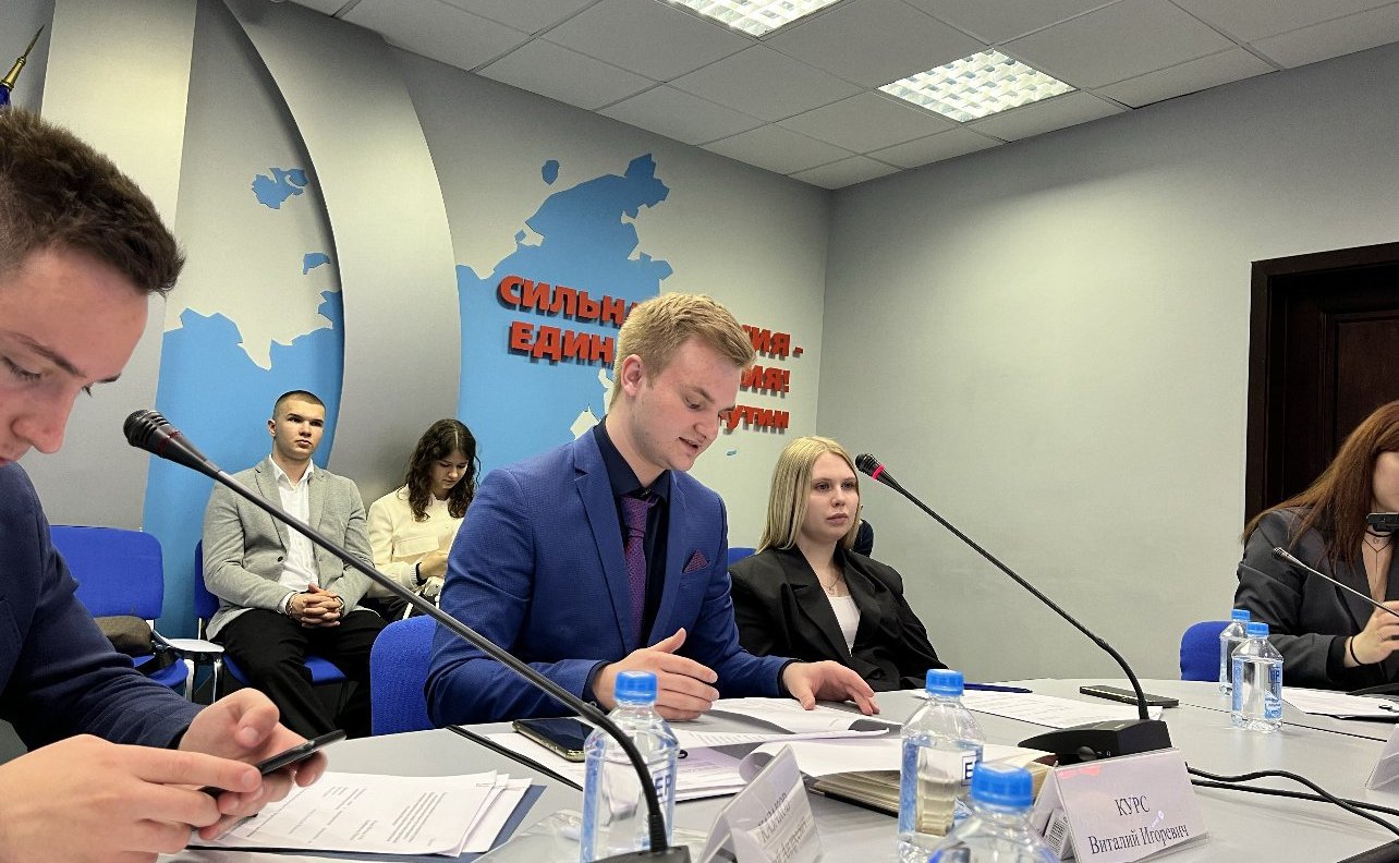 Игорь Кастюкевич инициировал обсуждение вопросов создания эффективной системы патриотического воспитания с экспертами и молодежью