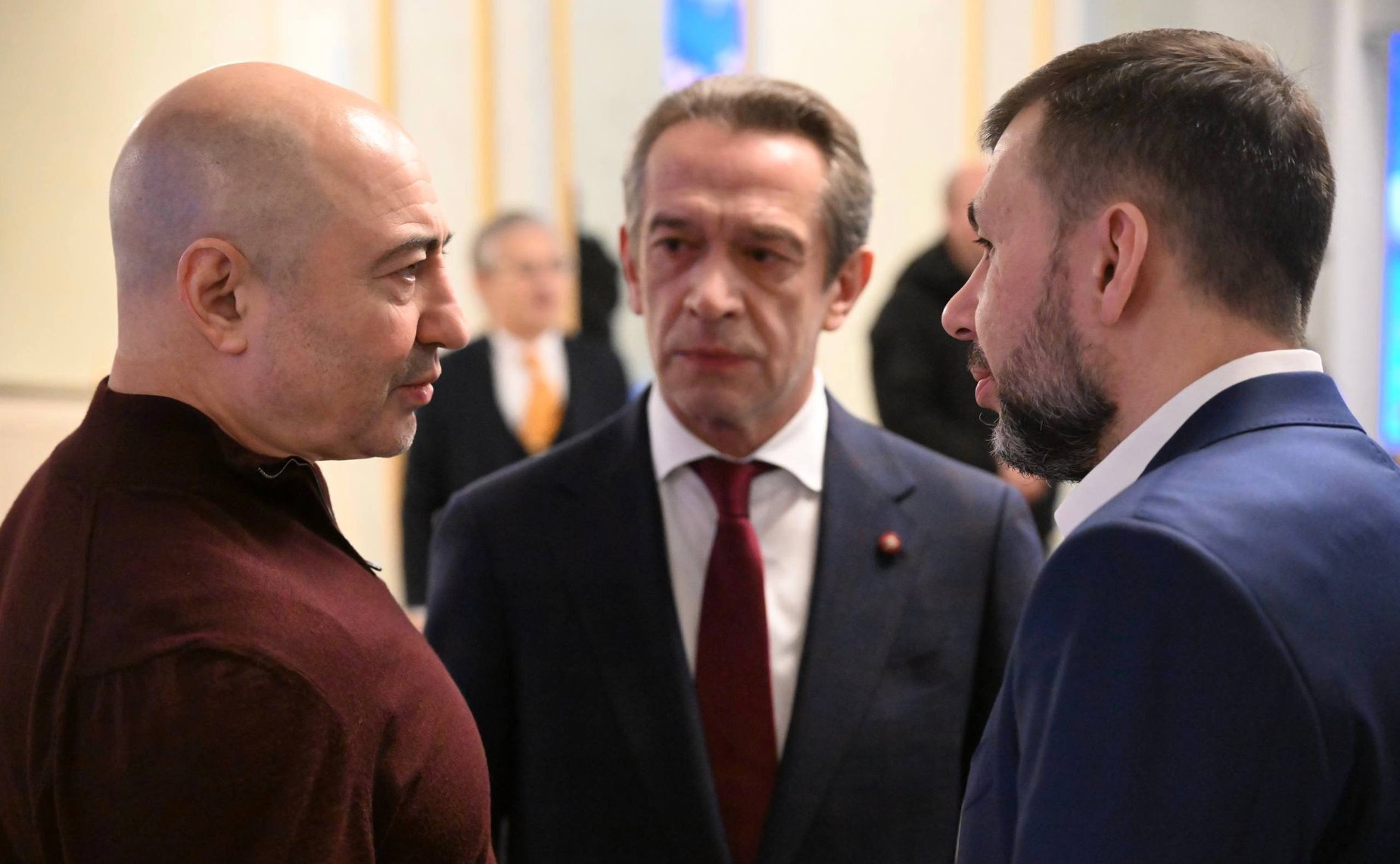 Александр Вайнберг принял участие в торжественной программе «Петербург – Мариуполь. Вместе навсегда!», приуроченная к открытию восстановленного драмтеатра в городе Мариуполе (ДНР)