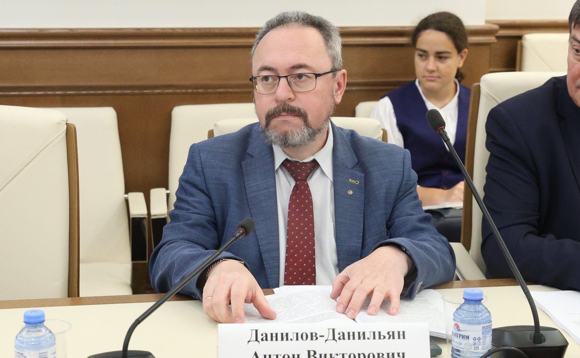 Заседание рабочей группы Комитета СФ по аграрно-продовольственной политике и природопользованию по законодательному обеспечению отечественного производства лекарственных средств ветеринарного применения, кормов и кормовых добавок