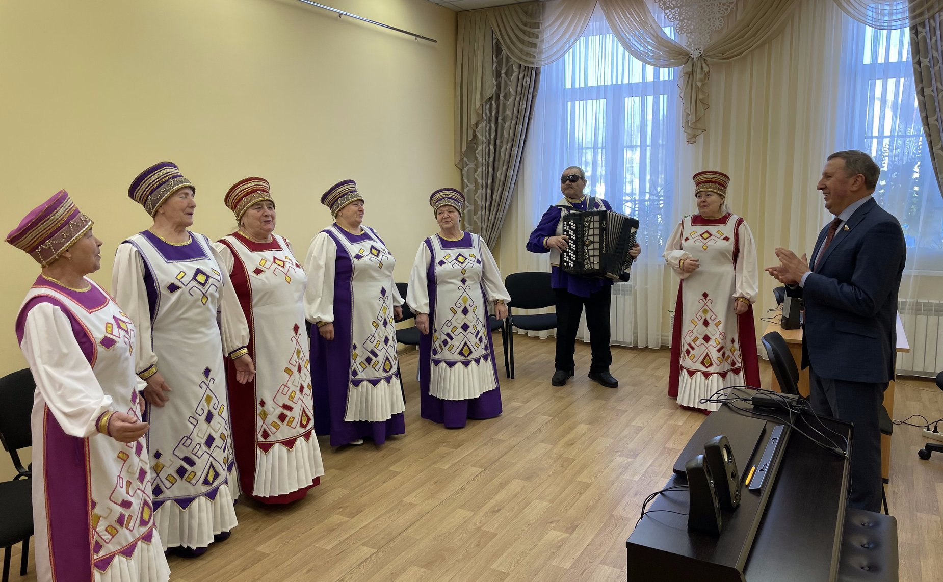 Сергей Березкин во время рабочей поездки в Угличский муниципальный район вместе с его главой Анатолием Курициным посетил ряд социально значимых объектов