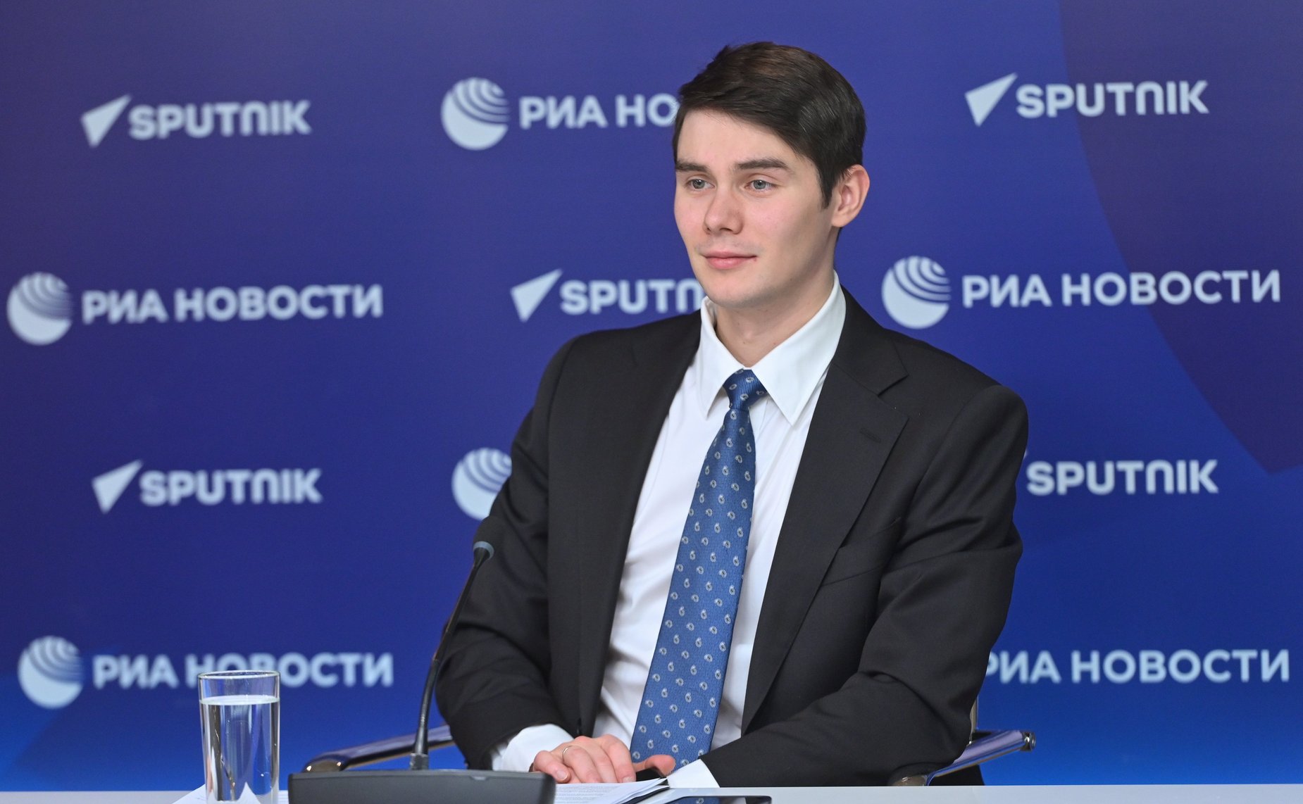 Пресс-конференция заместителя председателя Комитета СФ по федеративному устройству, региональной политике, местному самоуправлению и делам Севера Александра Высокинского, посвященная развитию лифтовой отрасли в России