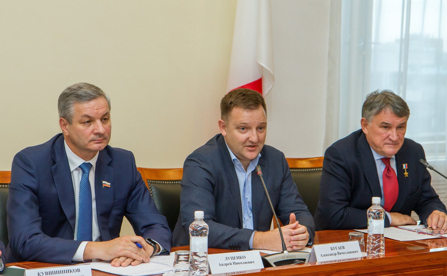 Заседание Дискуссионного клуба при Молодежном парламенте Вологодской области