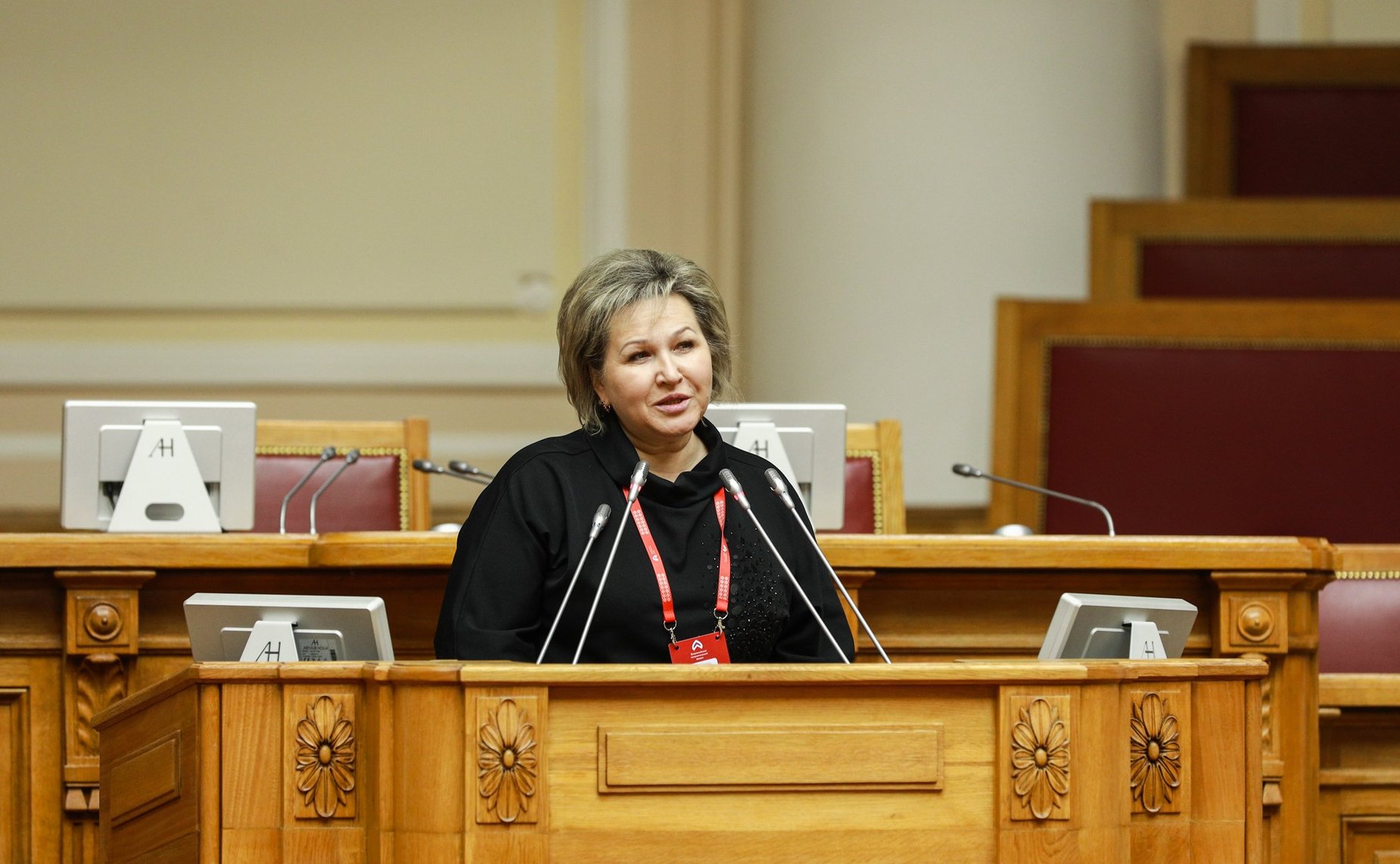 Елена Писарева