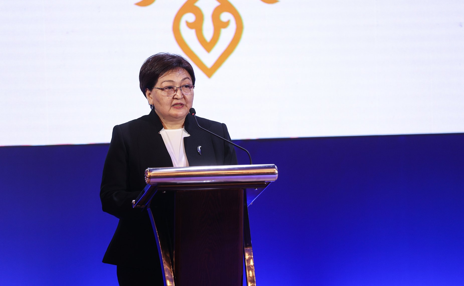 Пленарное заседание Первого Российско-Киргизского женского форума «Диалог женщин России и Кыргызстана во имя будущего»