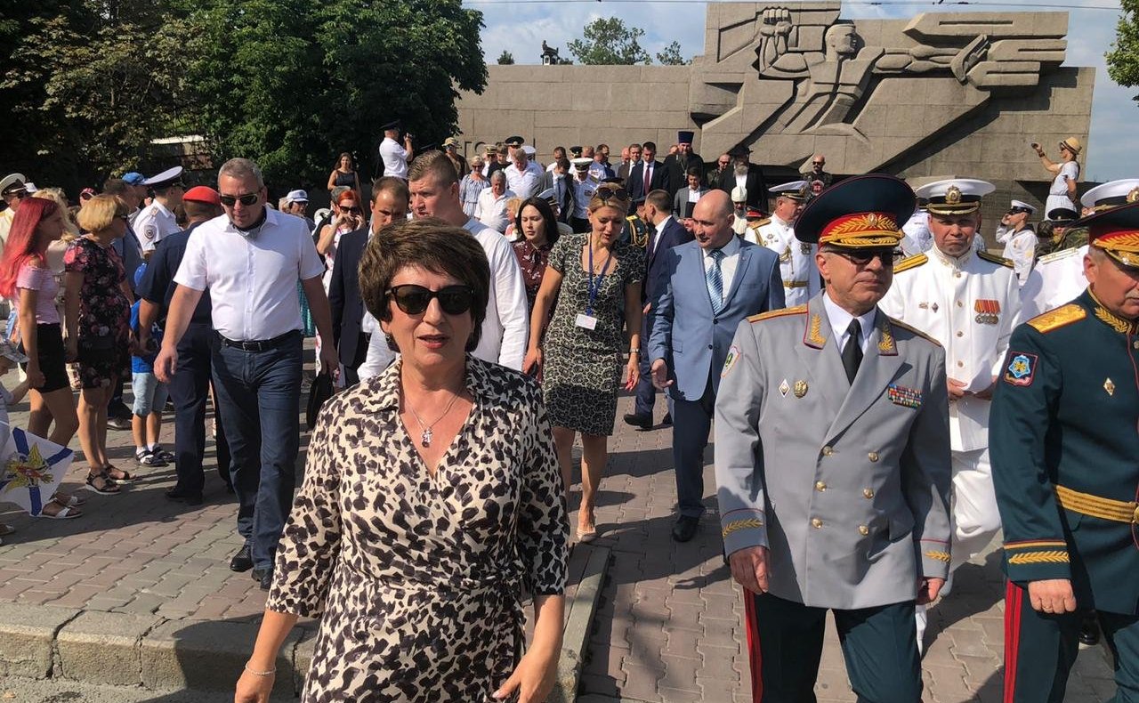 Е. Алтабаева приняла участие в прошедших в Севастополе торжественных мероприятиях в честь Дня Военно-Морского Флота