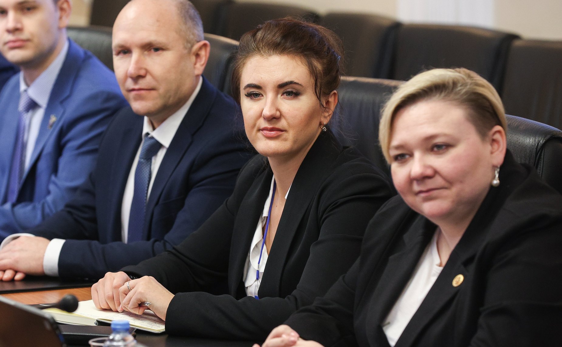 Владимир Джабаров провел встречу с сотрудниками Росфинмониторинга