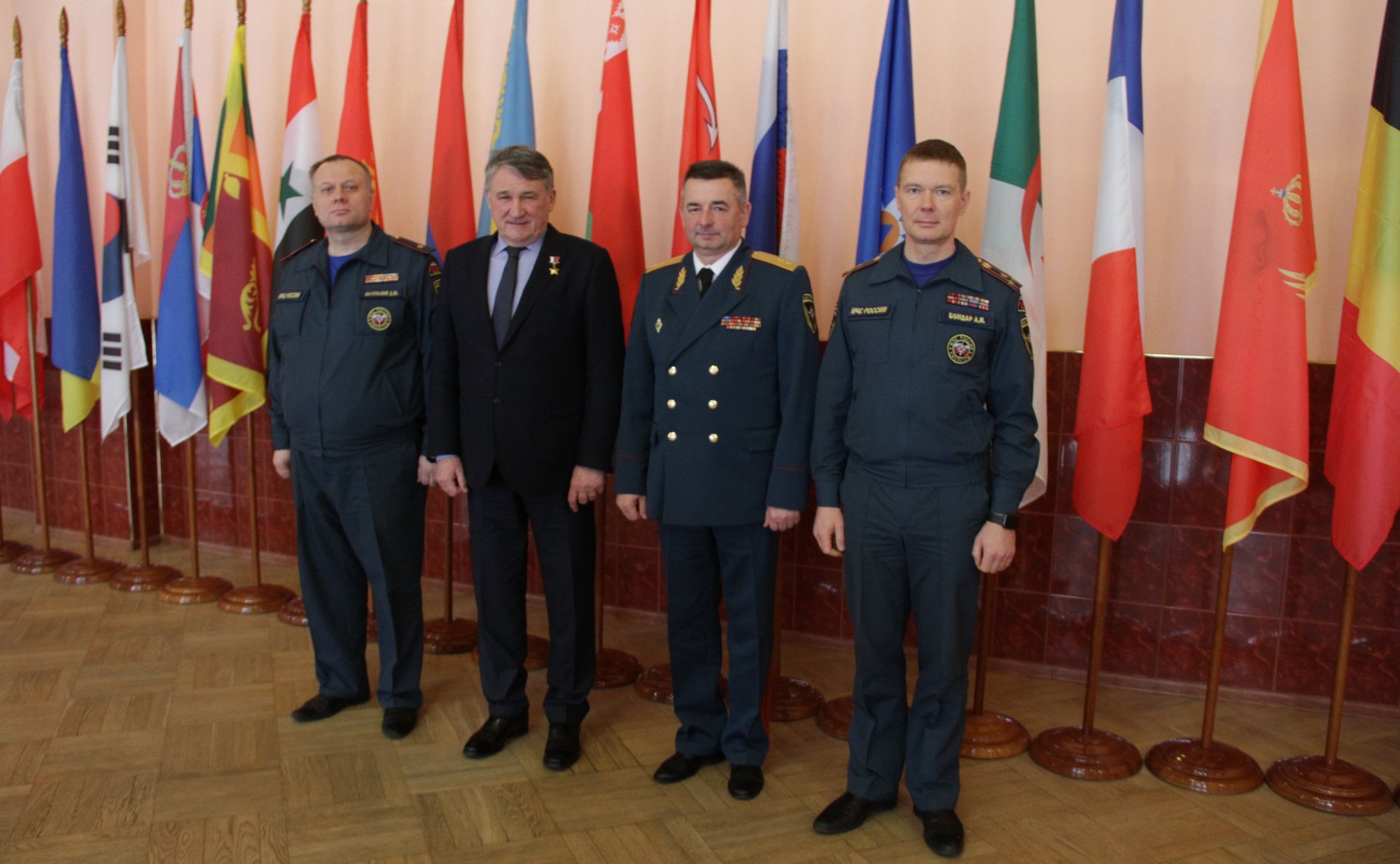 Ю. Воробьев выступил в качестве эксперта на «круглом столе» в Санкт-Петербургском университете ГПС МЧС России