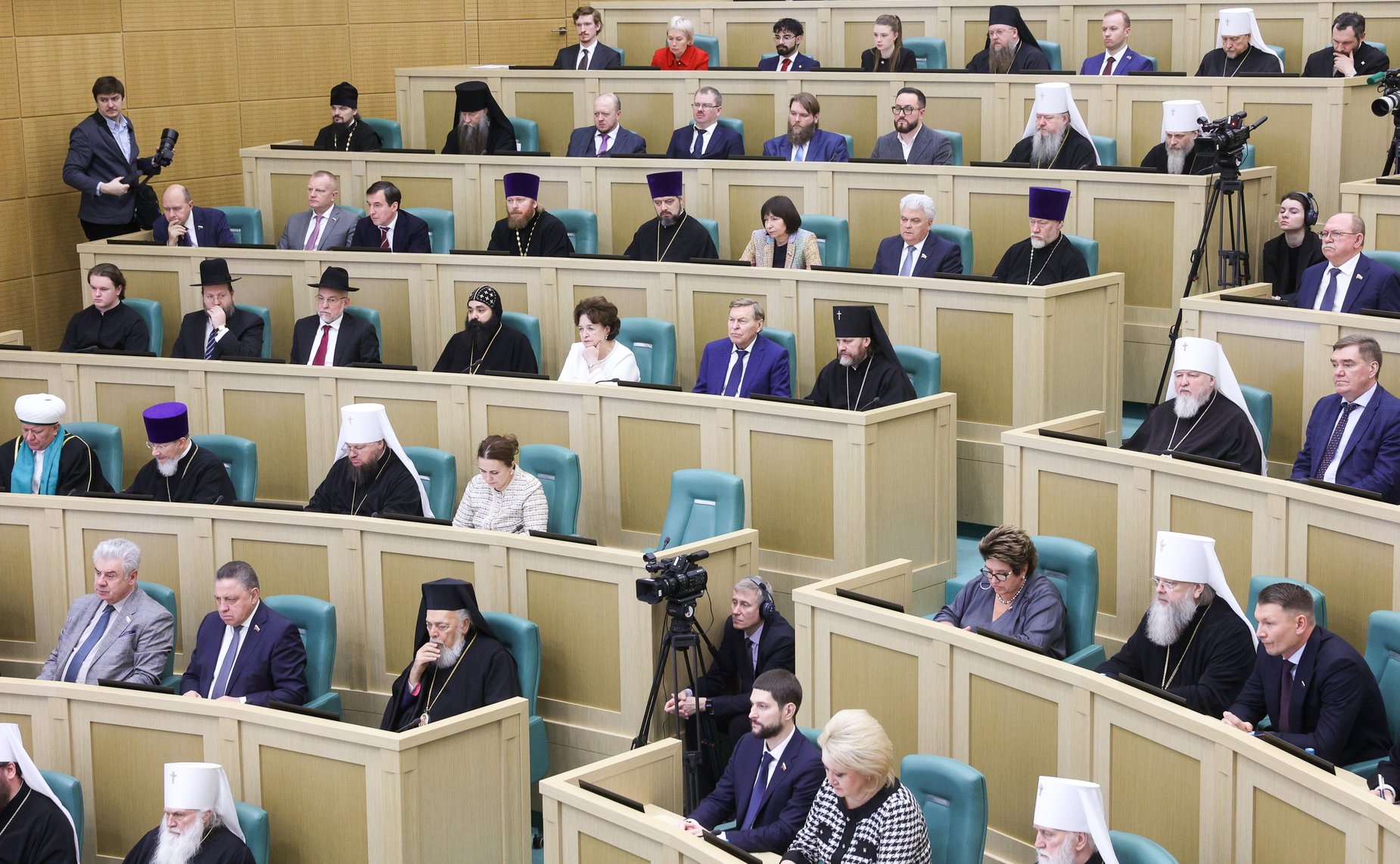 Пленарное заседание XIV Рождественских парламентских встреч