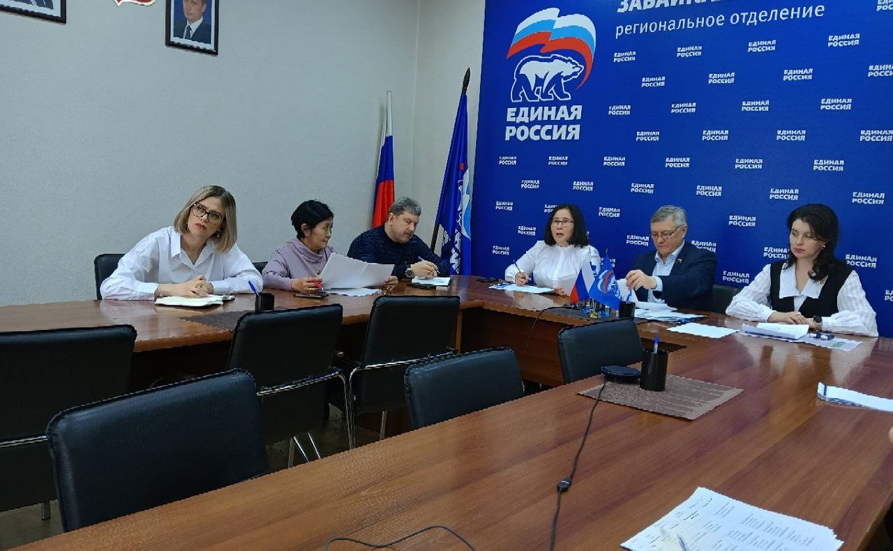 Сергей Михайлов провел очередное совещание с главами муниципальных образований региона по вопросу реализации государственной программы капитального ремонта школ в Забайкалье