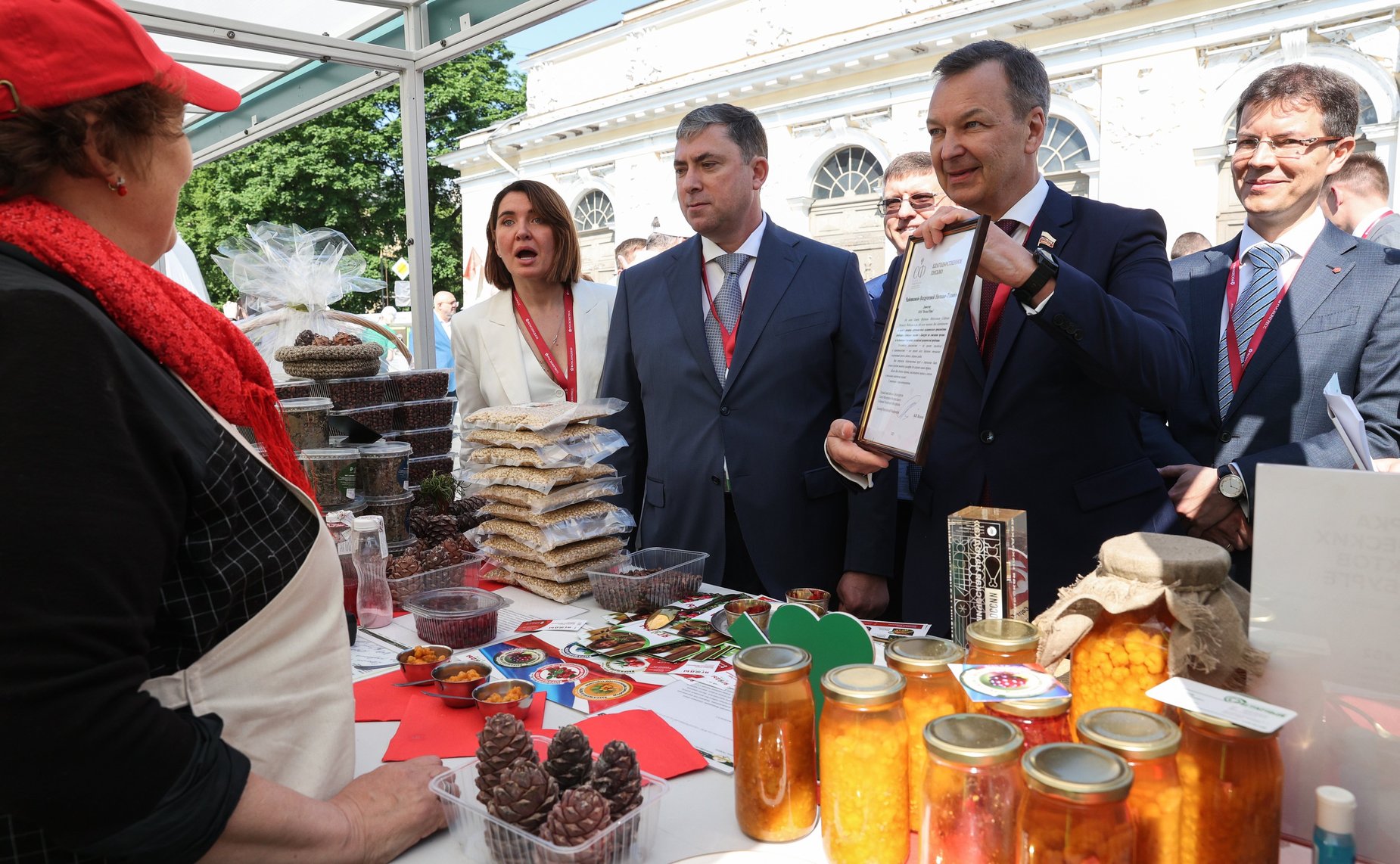 Открытие ярмарки Российской экологической продукции в рамках X Невского международного экологического конгресса