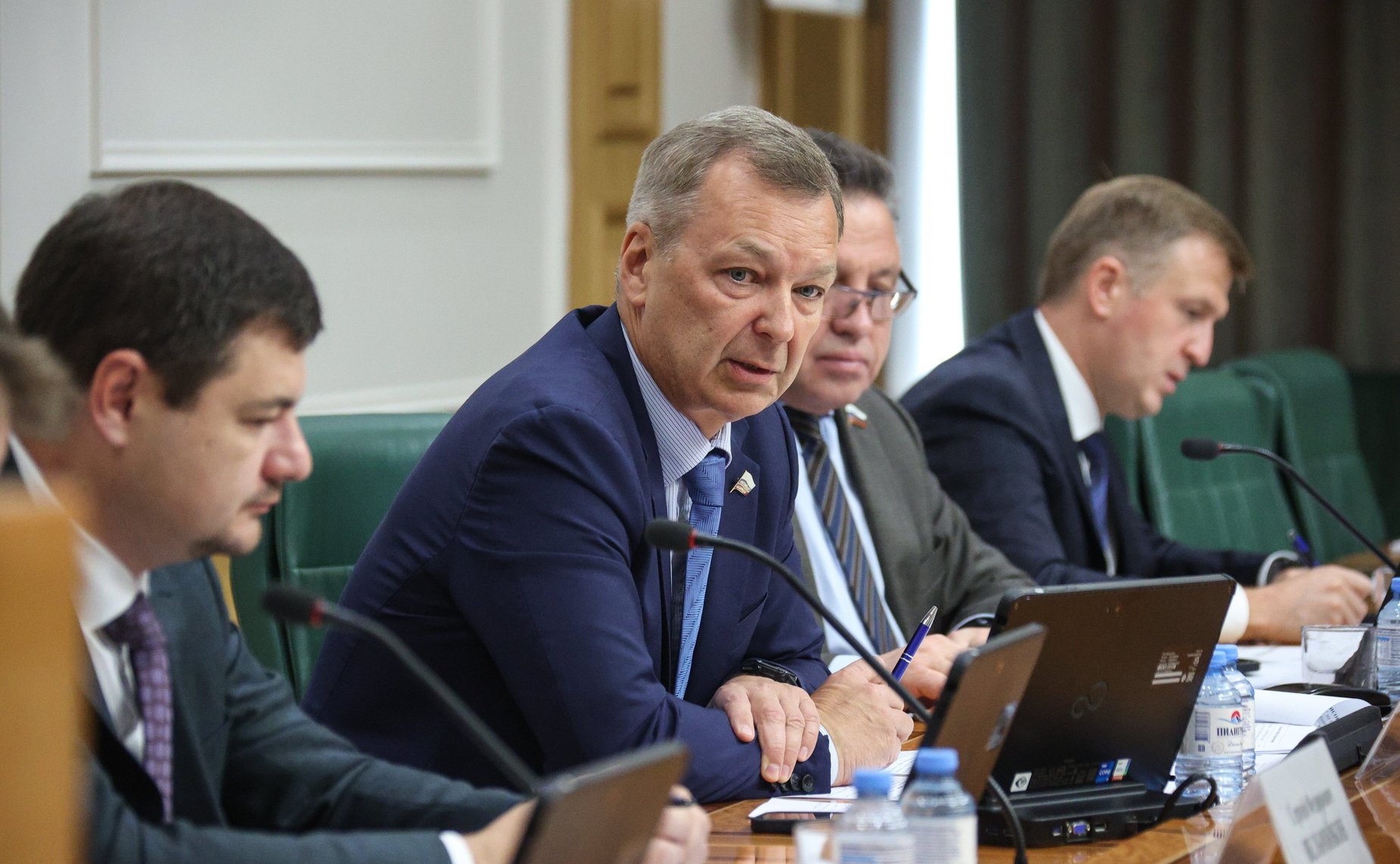 Круглый стол Комитета СФ по Регламенту и организации парламентской деятельности на тему «О сводном докладе о государственном контроле (надзоре), муниципальном контроле в РФ в 2023 году»