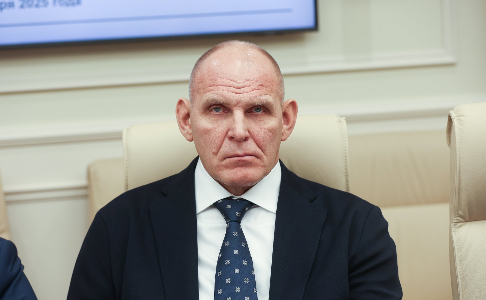 Александр Карелин