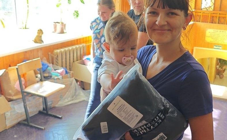 Андрей Хапочкин доставил гуманитарную помощь, собранную сахалинцами, в пункты временного размещения Курской и Белгородской областей